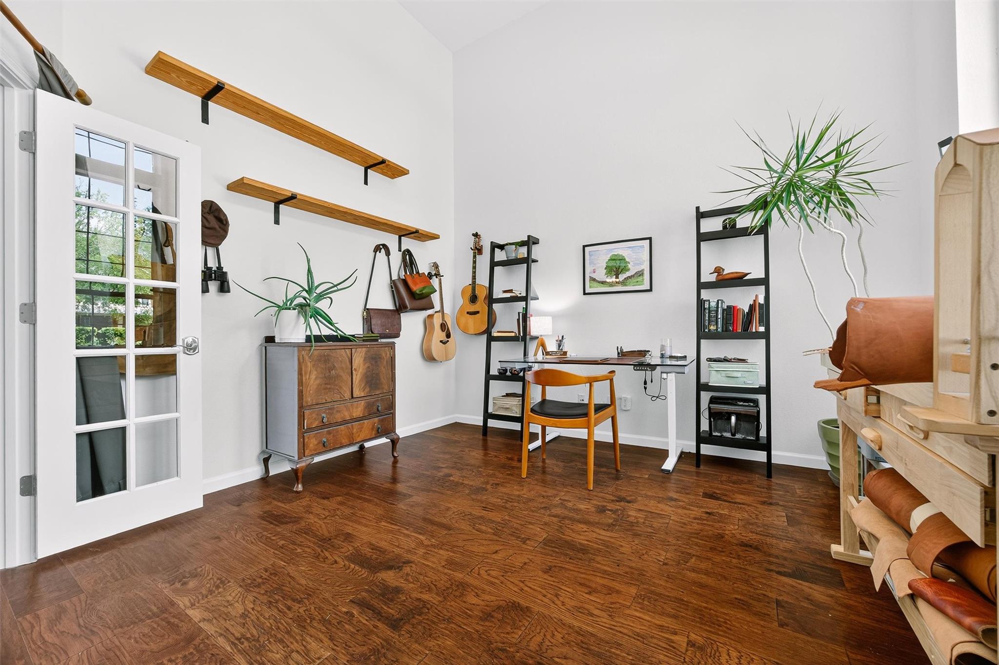 9201 Ovalla Dr, Austin, TX 78749