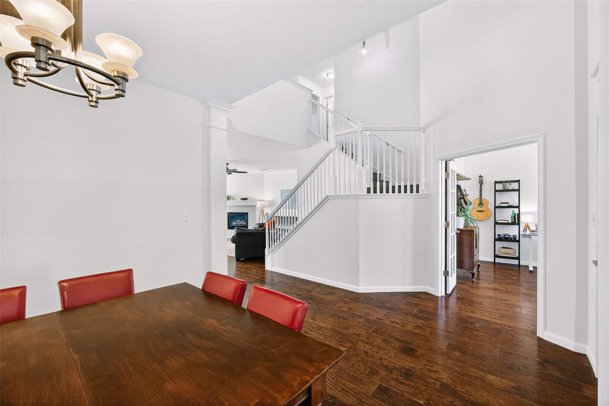 9201 Ovalla Dr, Austin, TX 78749