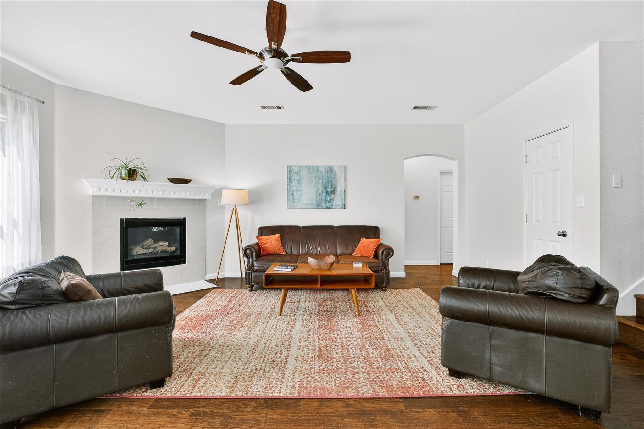 9201 Ovalla Dr, Austin, TX 78749