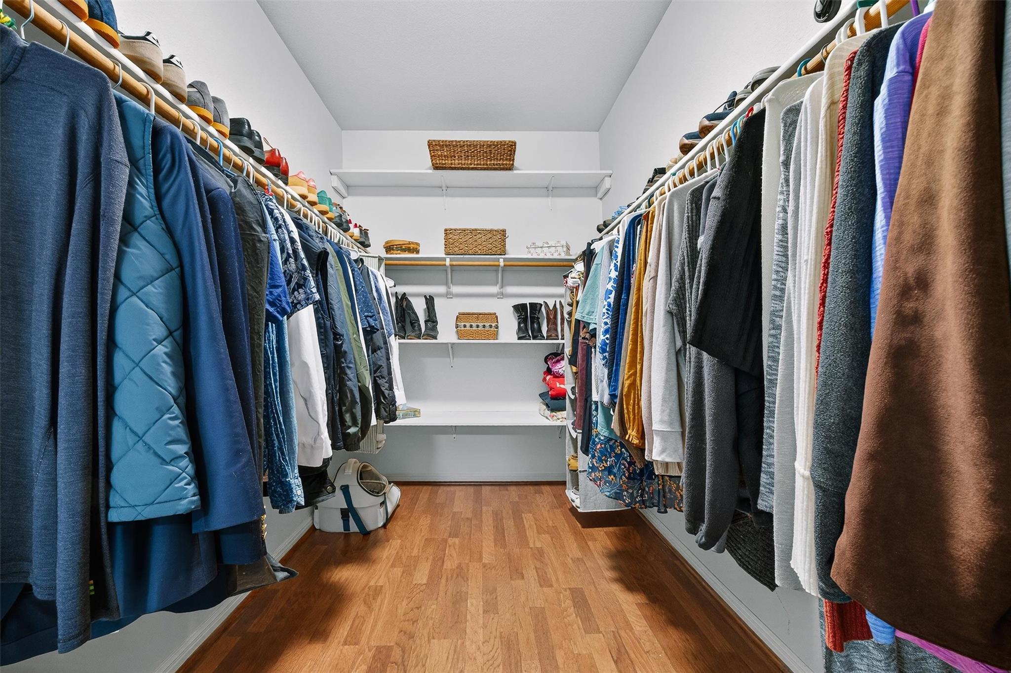 9201 Ovalla Dr, Austin, TX 78749