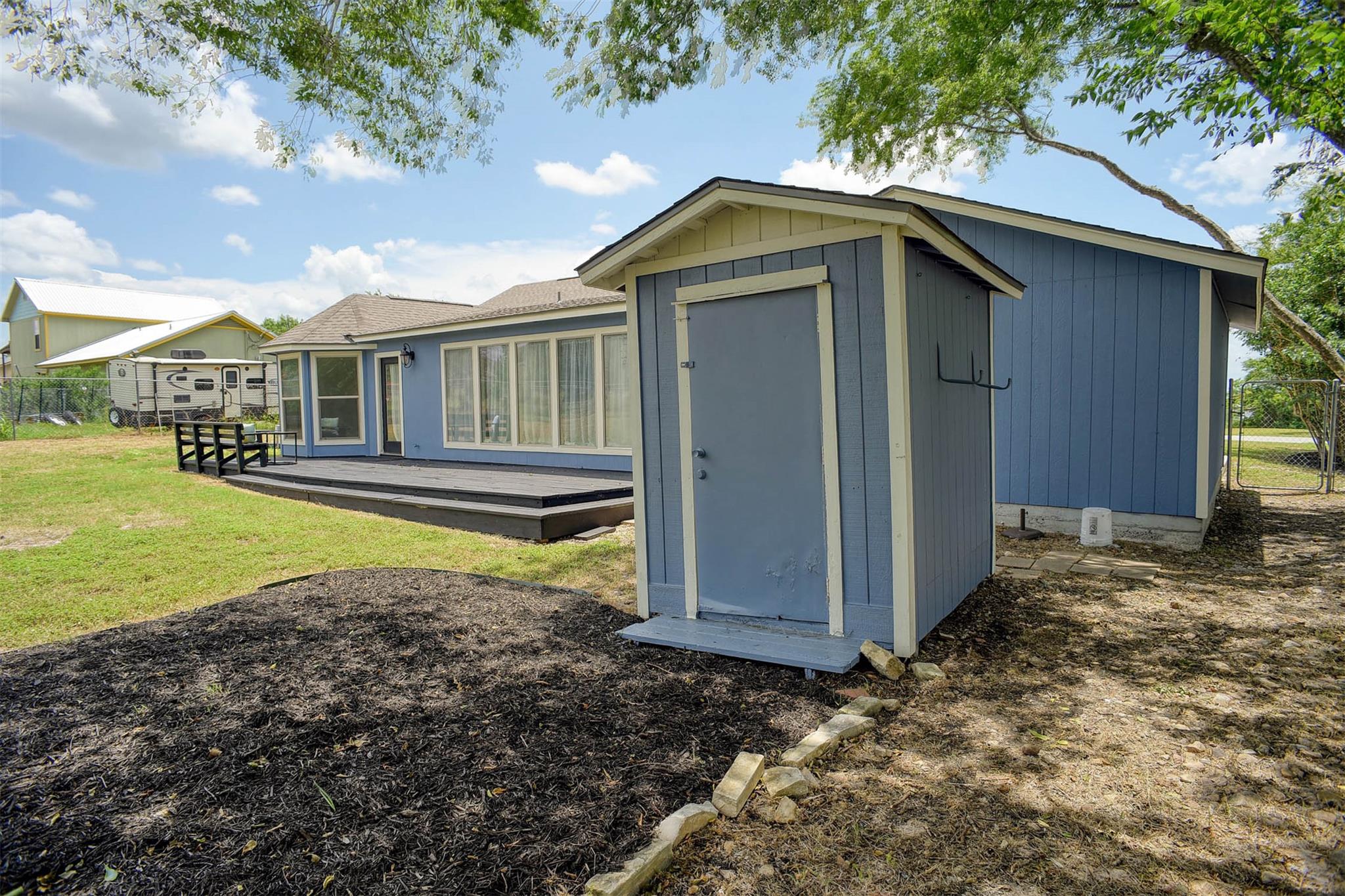 250 Shelley Ln, San Marcos, TX 78666