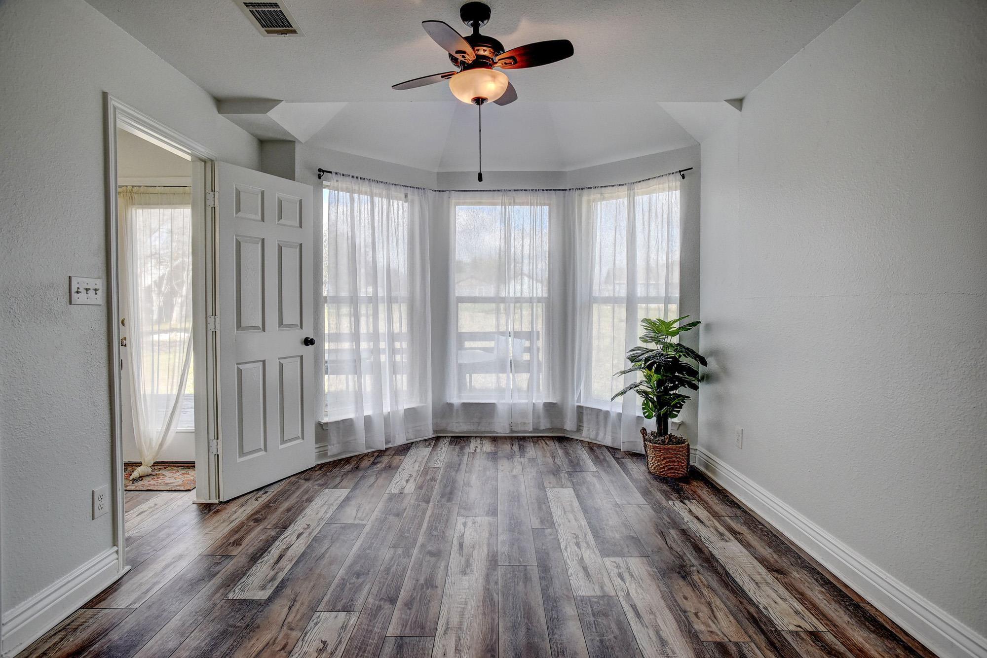 250 Shelley Ln, San Marcos, TX 78666