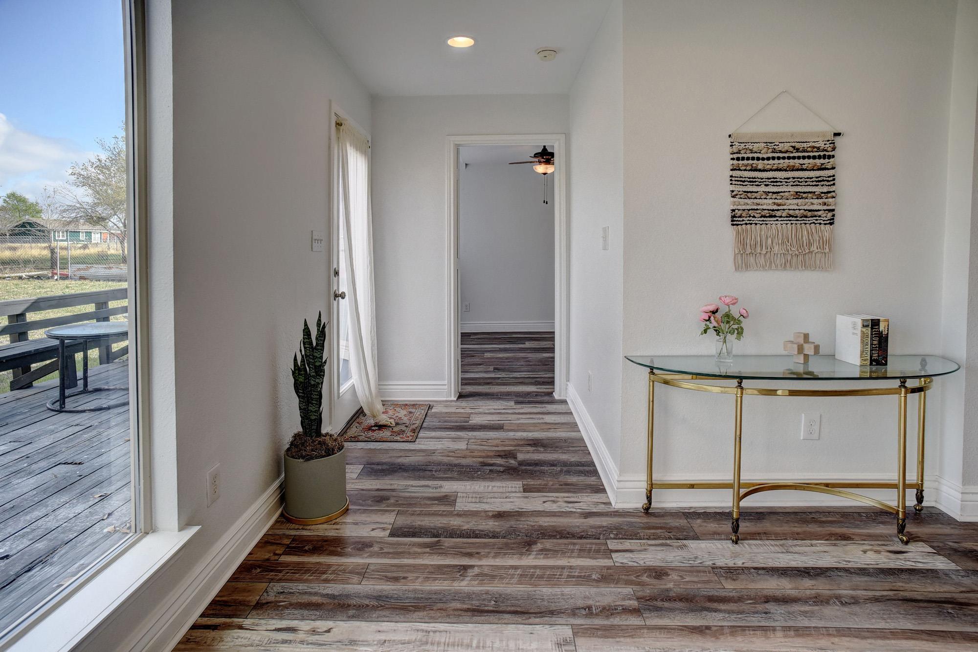 250 Shelley Ln, San Marcos, TX 78666