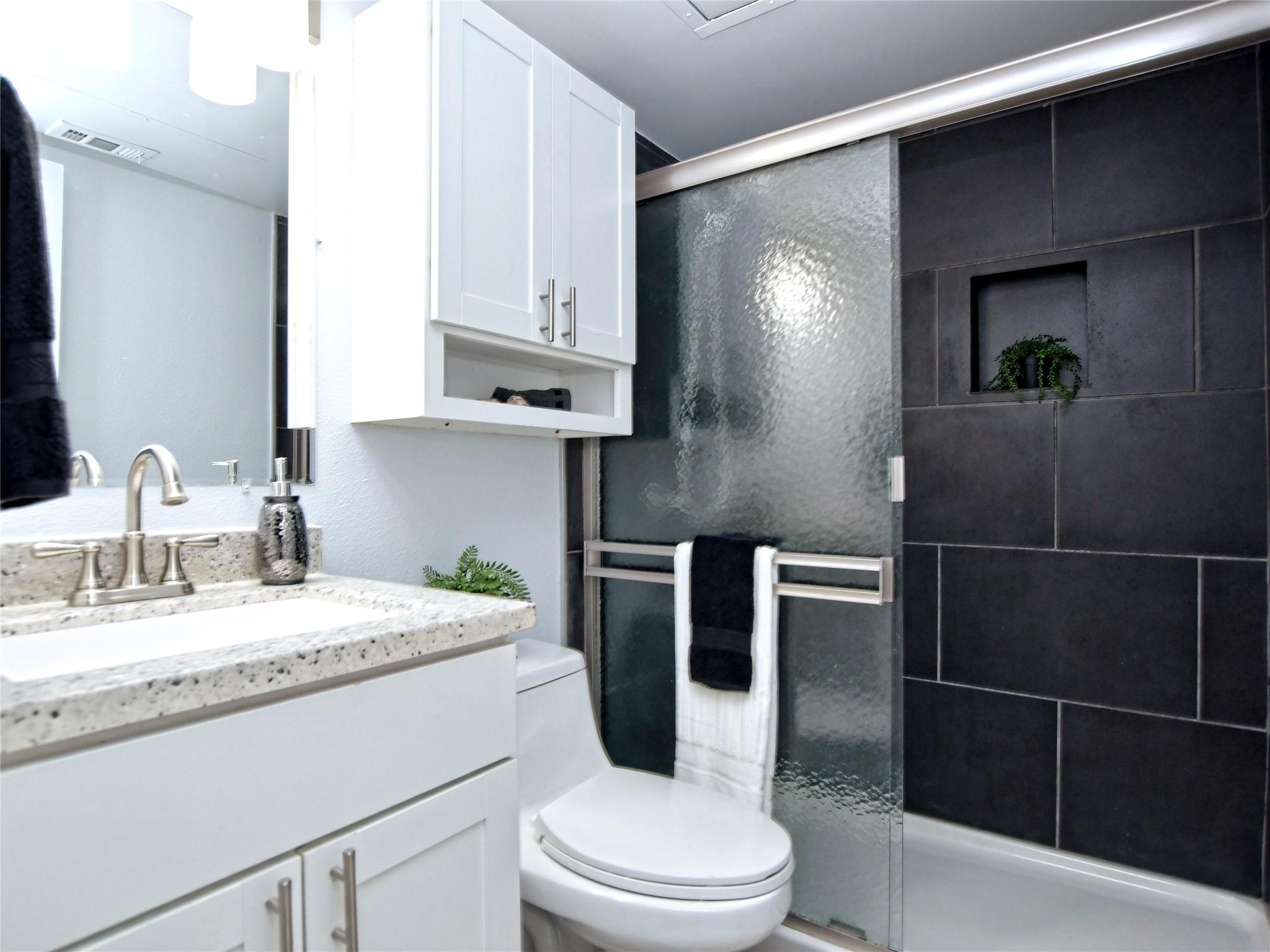 1840 Burton Dr # 109, Austin, TX 78741