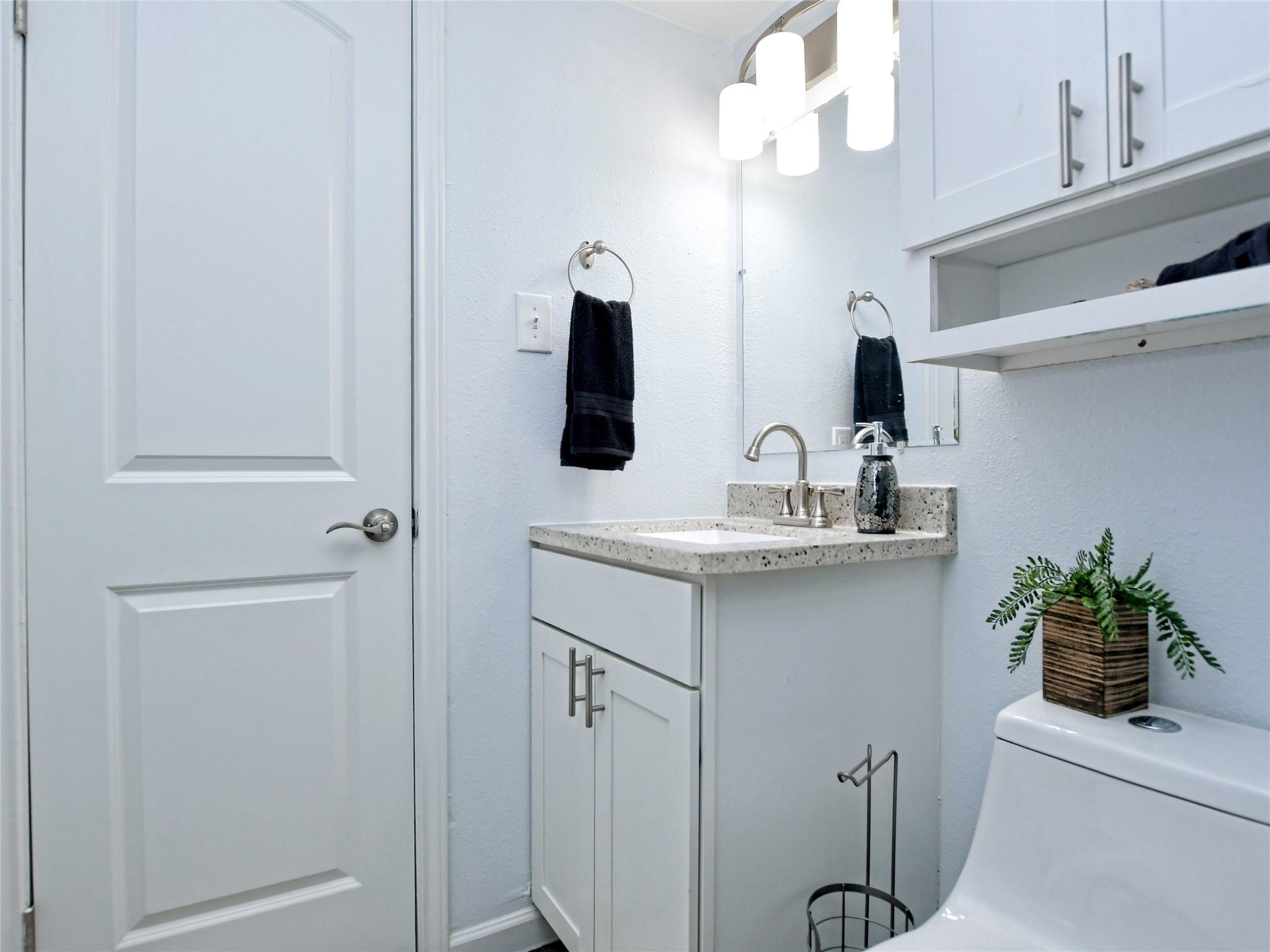 1840 Burton Dr # 109, Austin, TX 78741