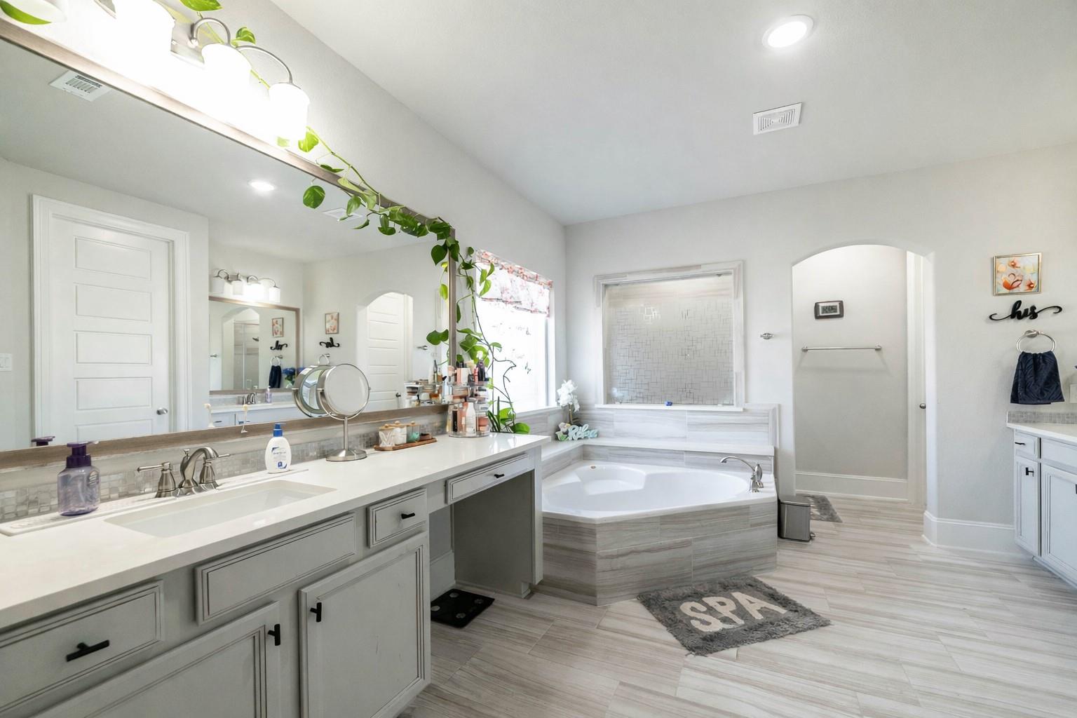 17821 Limestone Spring Ln, Austin, TX 78738