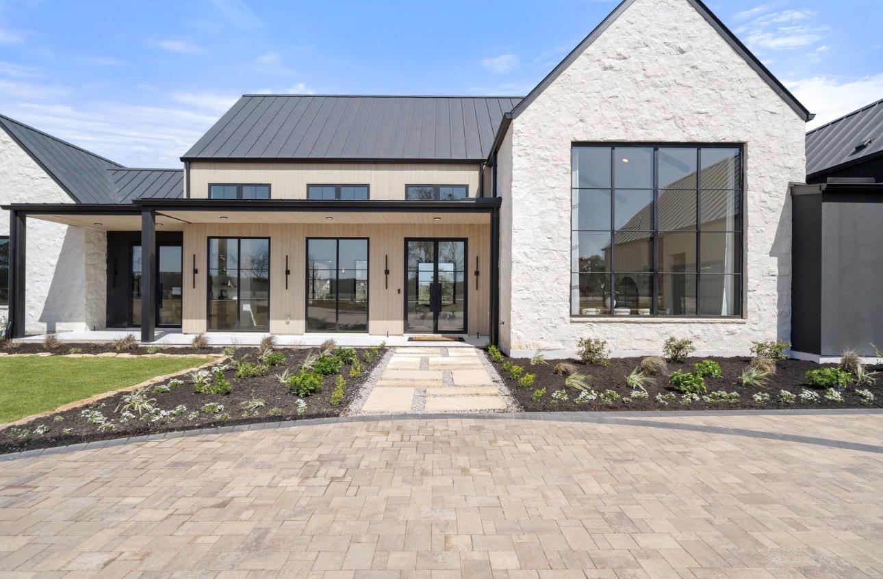 123 Landings Way, Spicewood, TX 78669