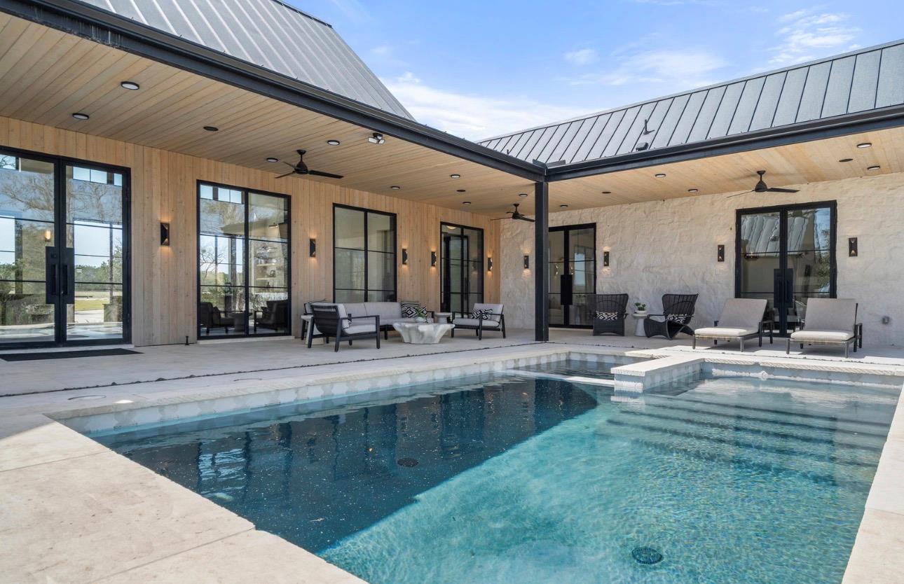 123 Landings Way, Spicewood, TX 78669