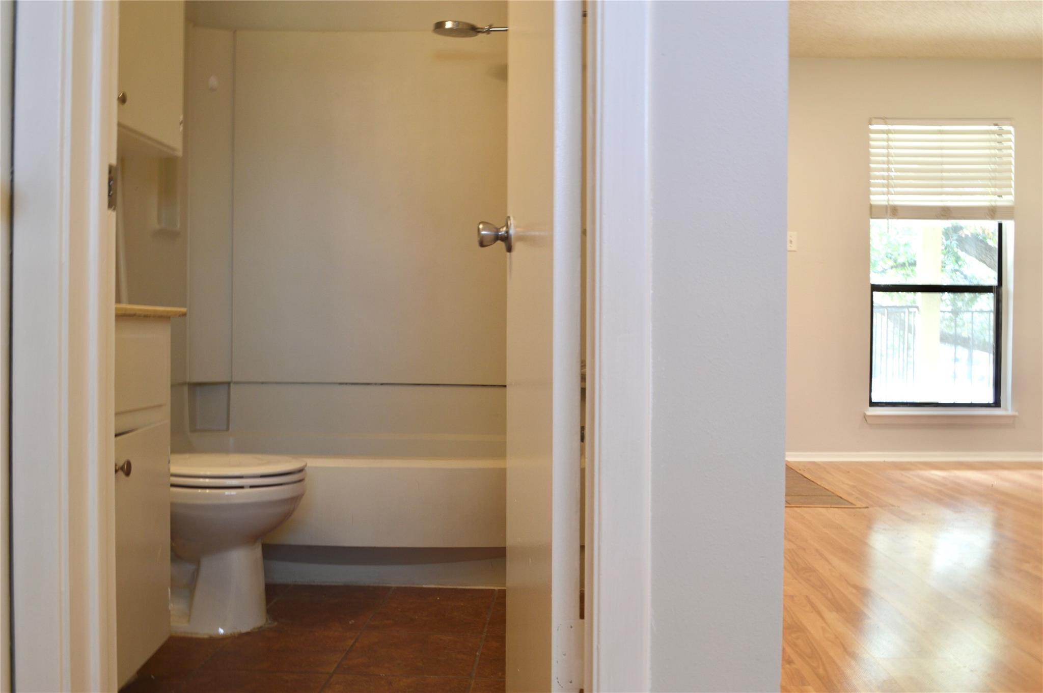 5701 Woodrow Ave # 203, Austin, TX 78756