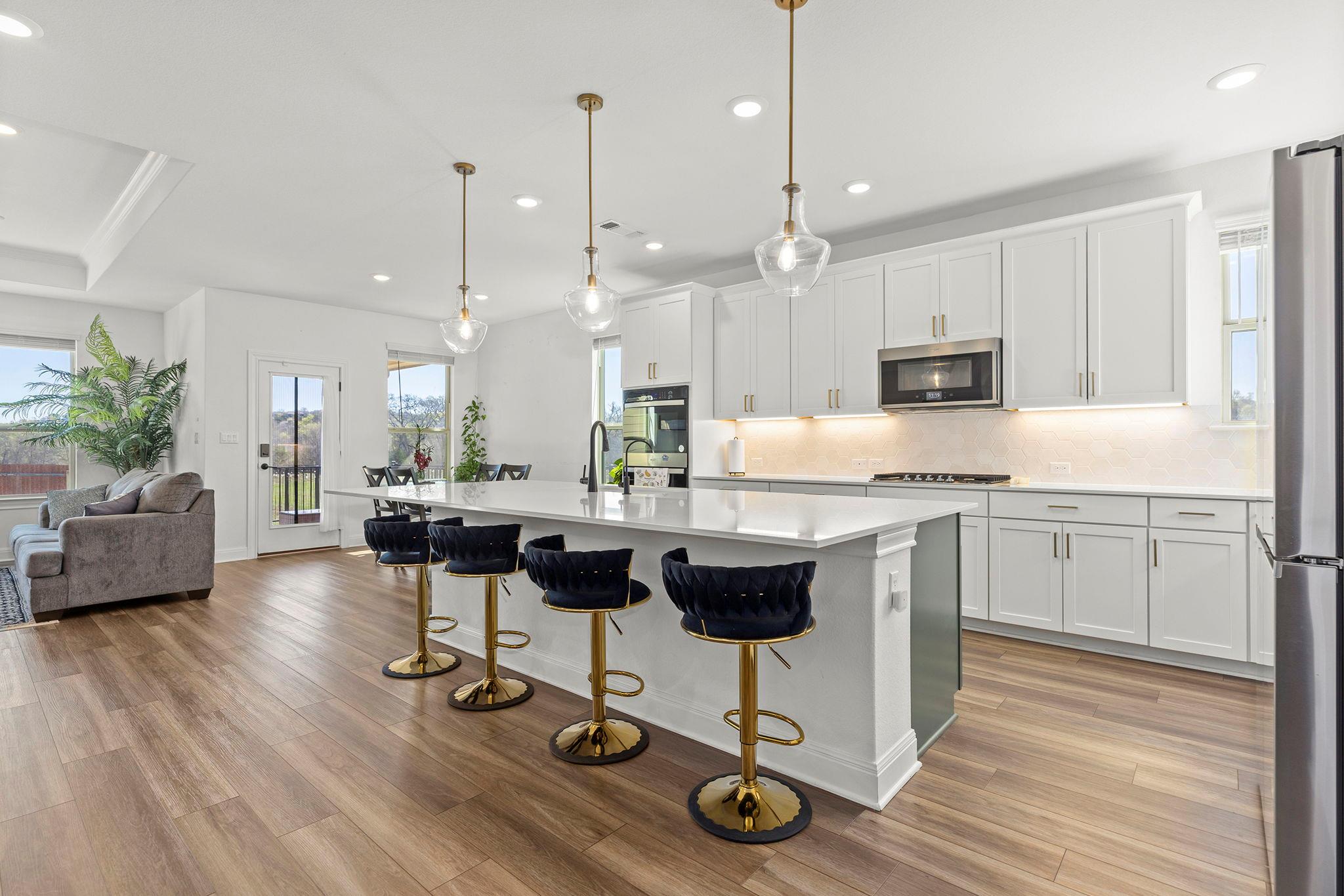 317 Canyoncrest Way, Liberty Hill, TX 78642