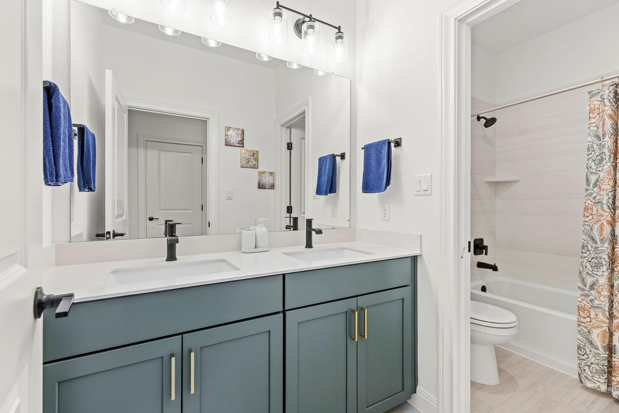 317 Canyoncrest Way, Liberty Hill, TX 78642