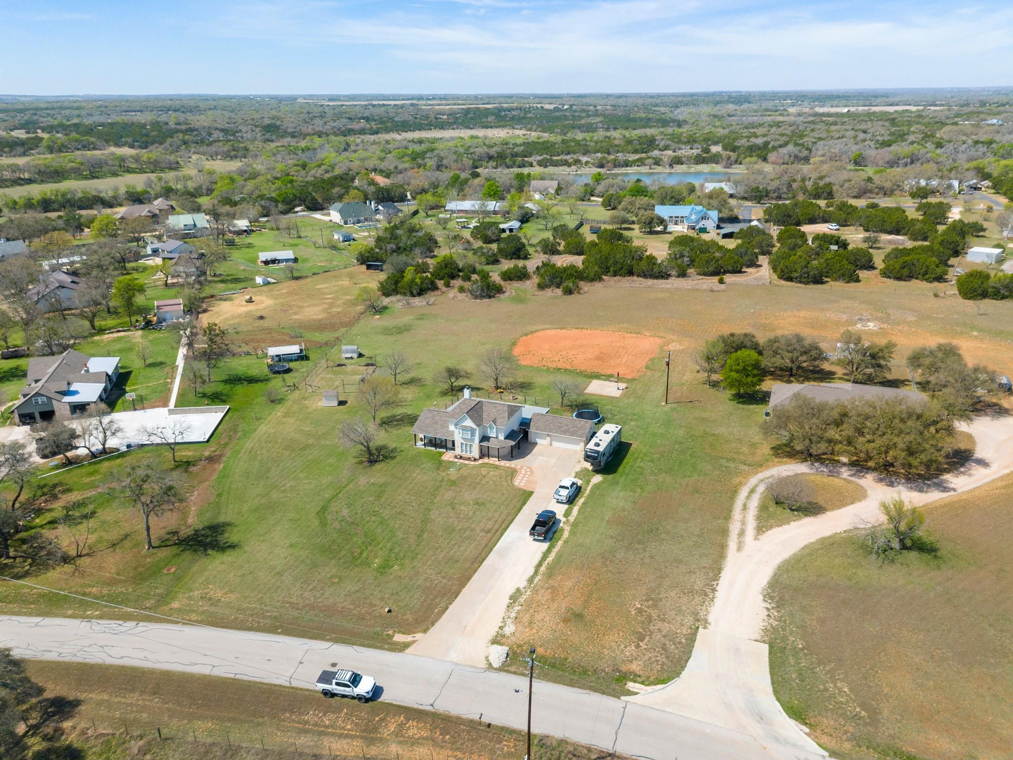 118 Deep Lake Dr, Liberty Hill, TX 78642