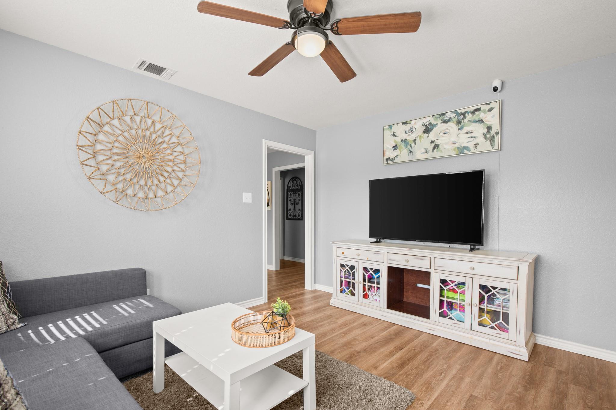 118 Deep Lake Dr, Liberty Hill, TX 78642