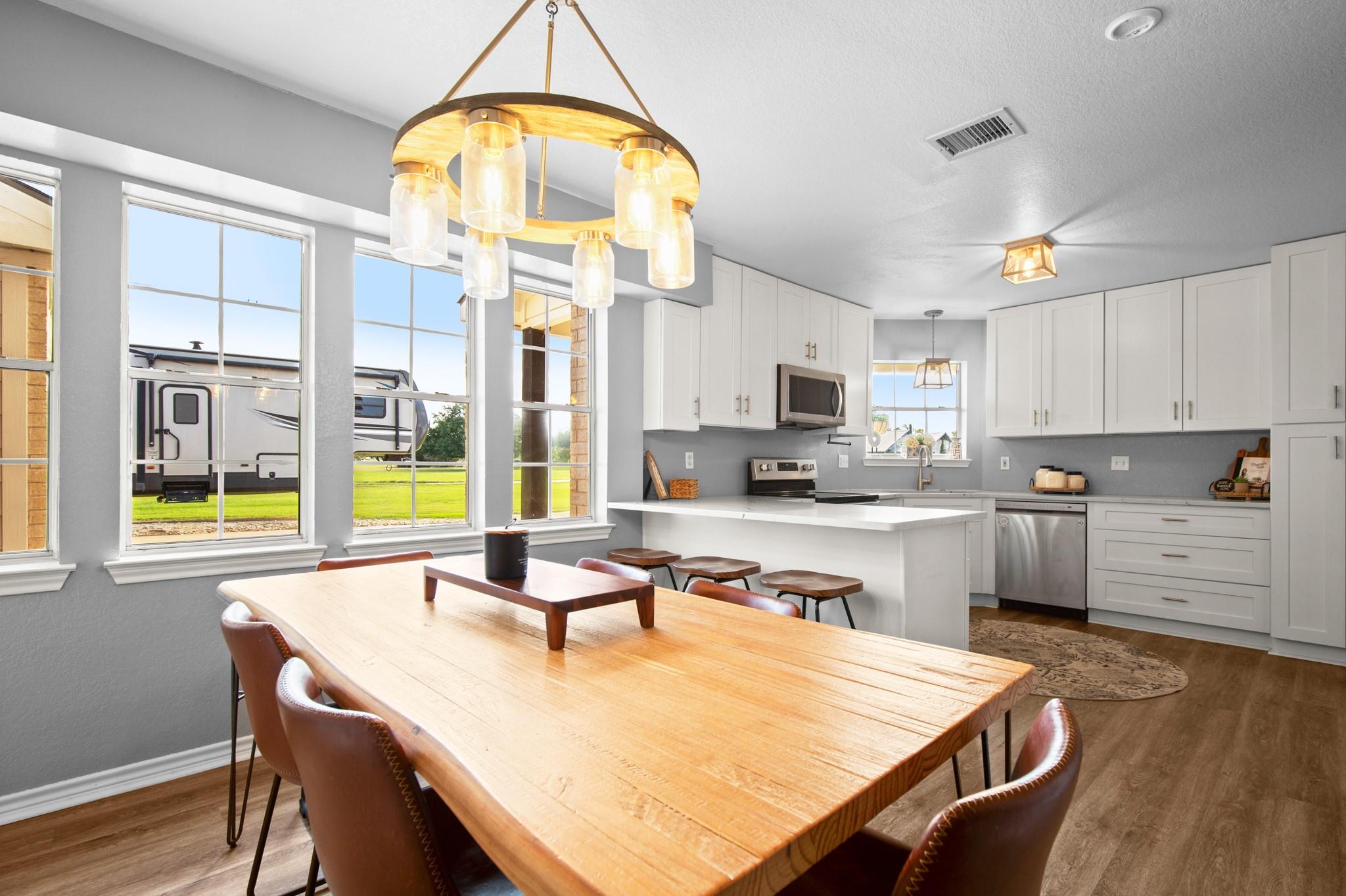 118 Deep Lake Dr, Liberty Hill, TX 78642