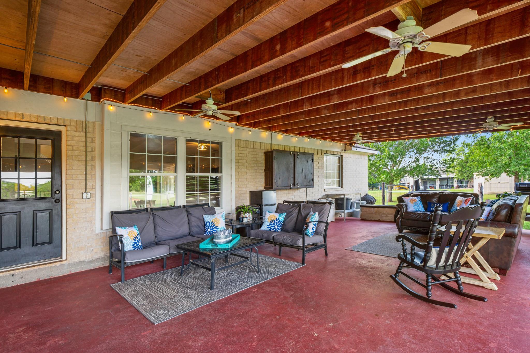 118 Deep Lake Dr, Liberty Hill, TX 78642