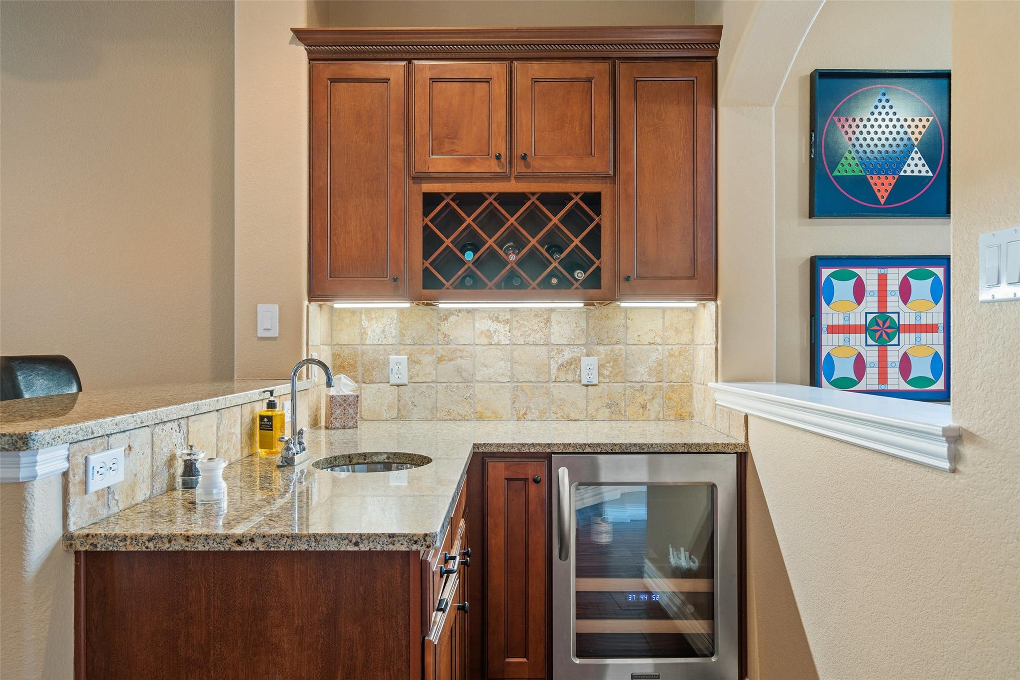 118 Bridgepoint Dr, Kingsland, TX 78639