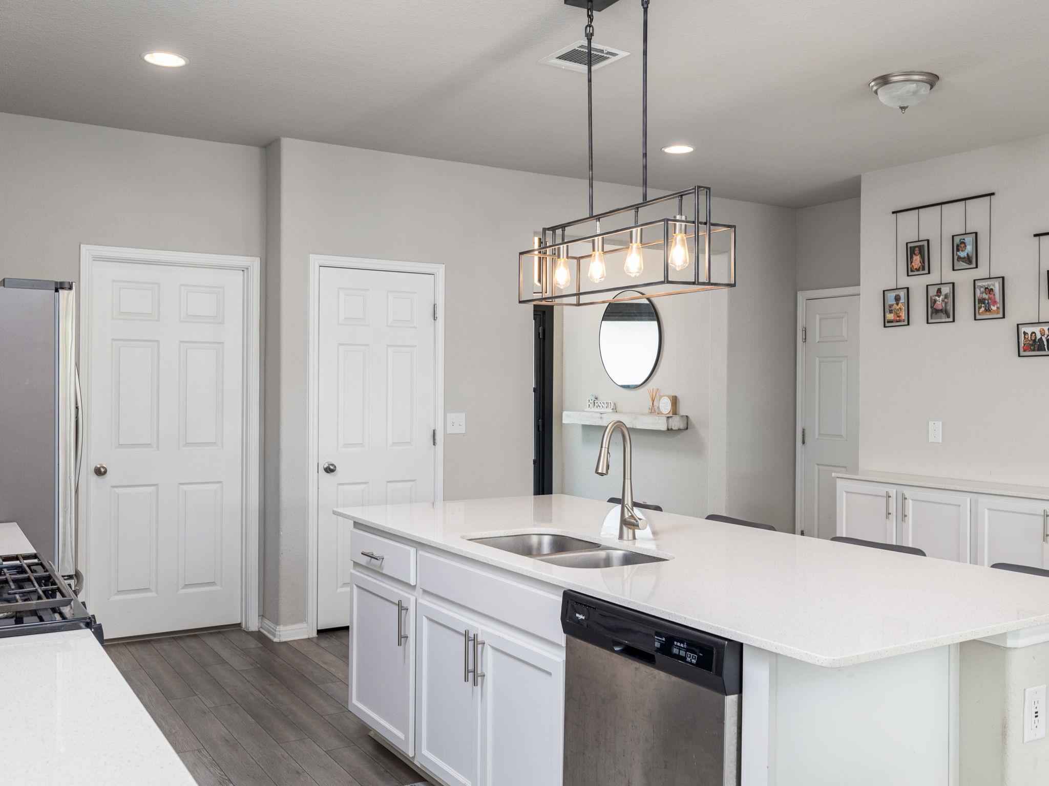 453 Arrowhead Vine St, Leander, TX 78641