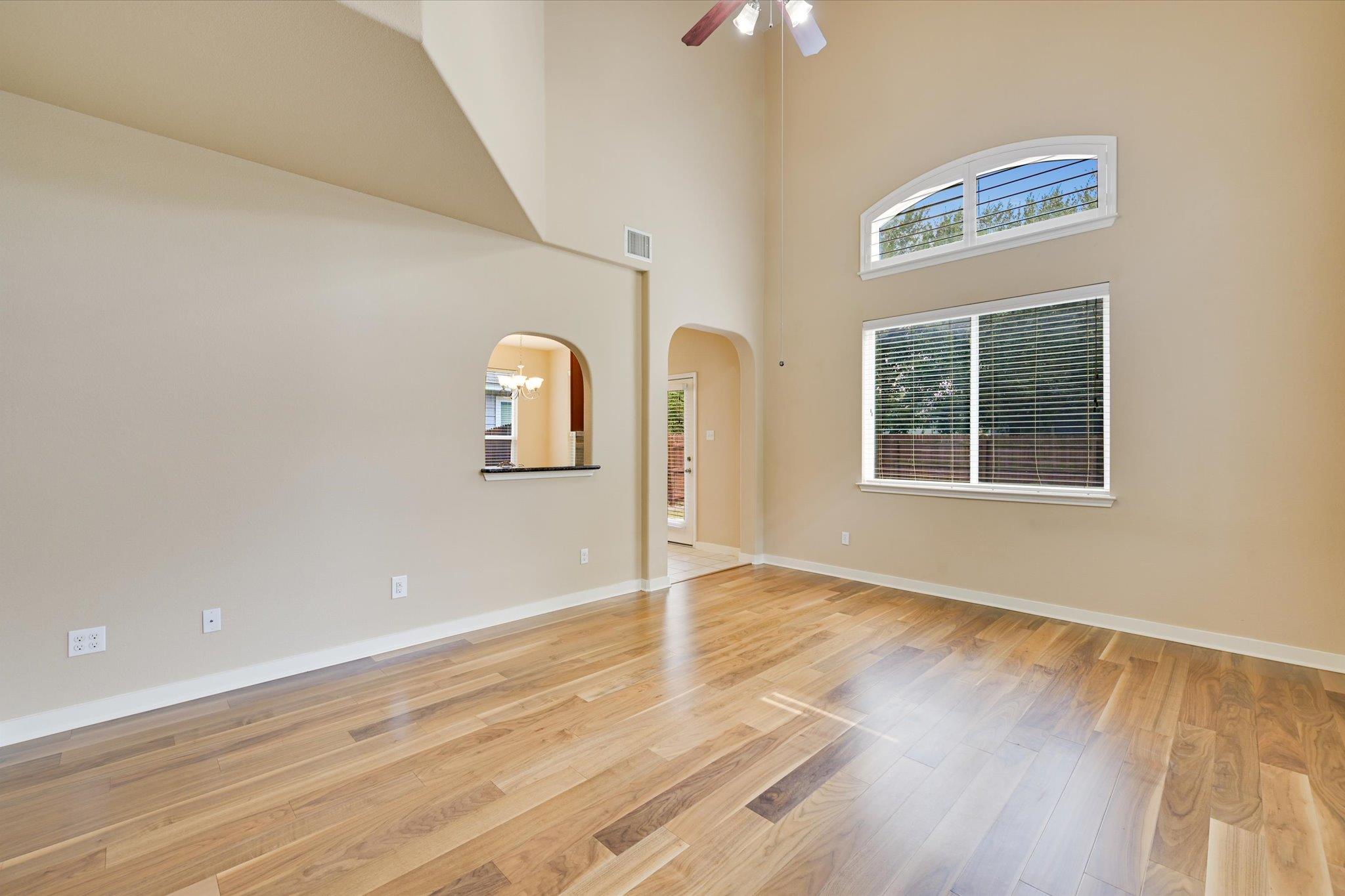 1517 Waxberry Ln, Austin, TX 78748