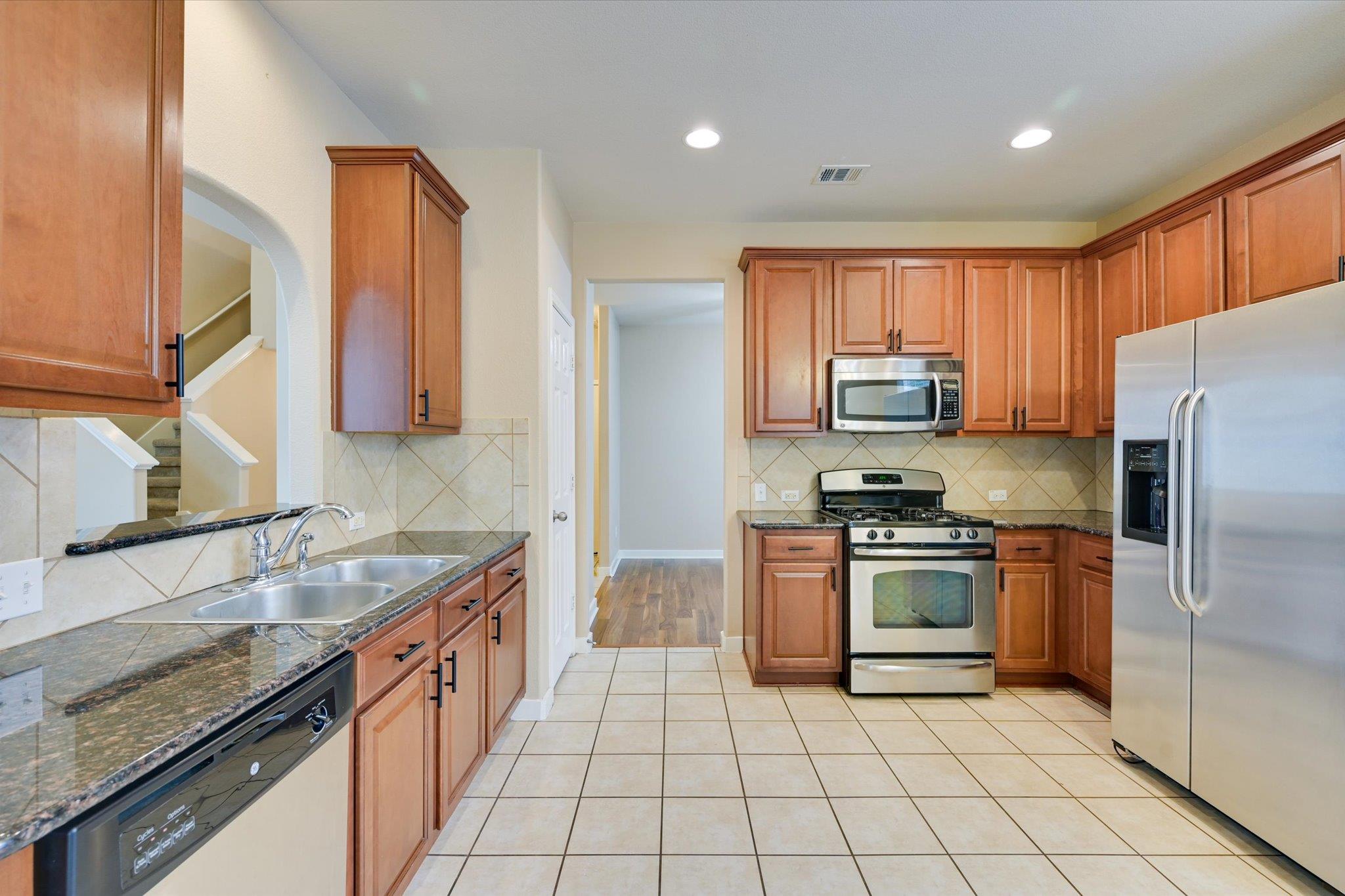 1517 Waxberry Ln, Austin, TX 78748