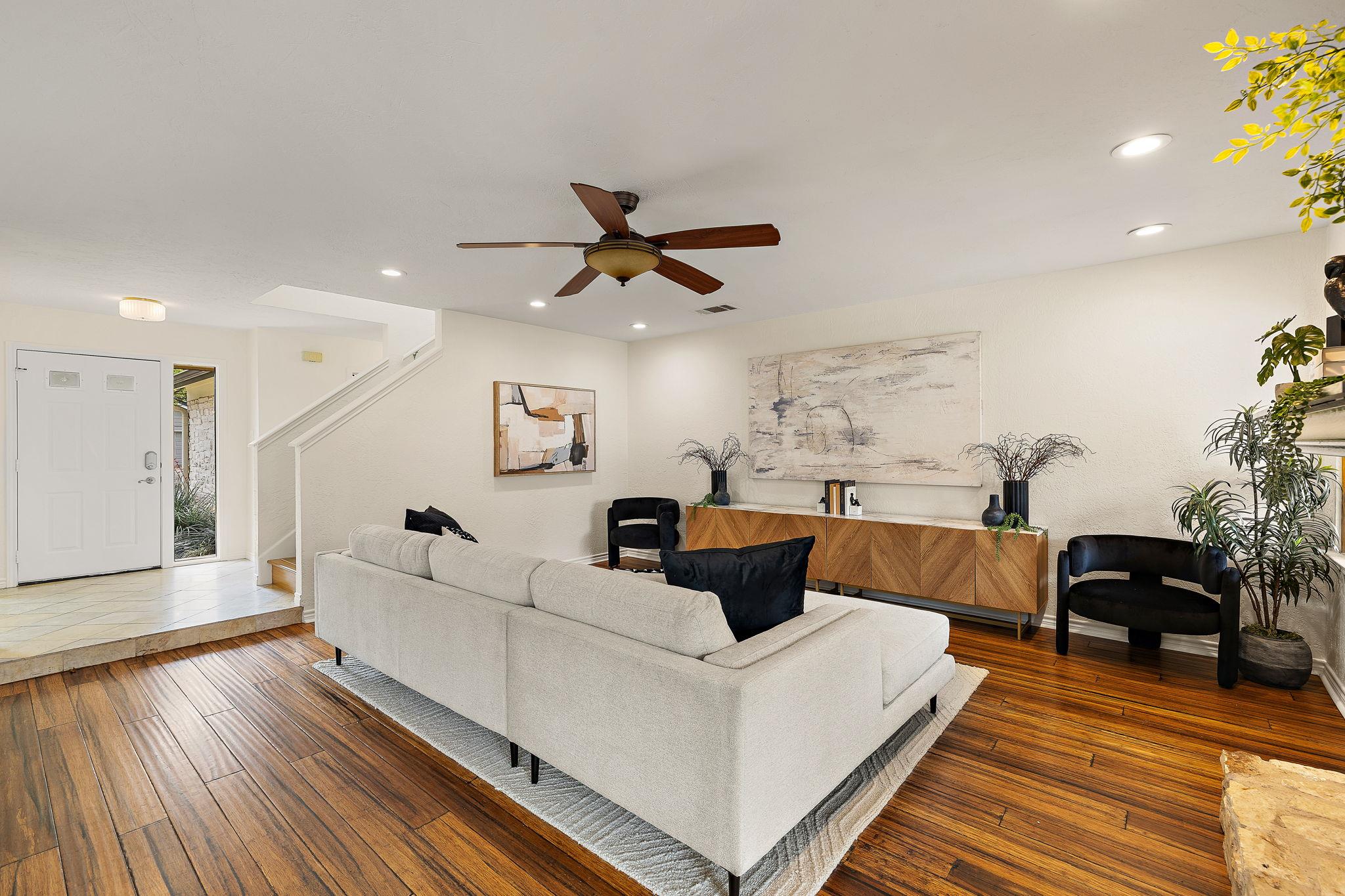 9002 Bancroft Trl, Austin, TX 78729