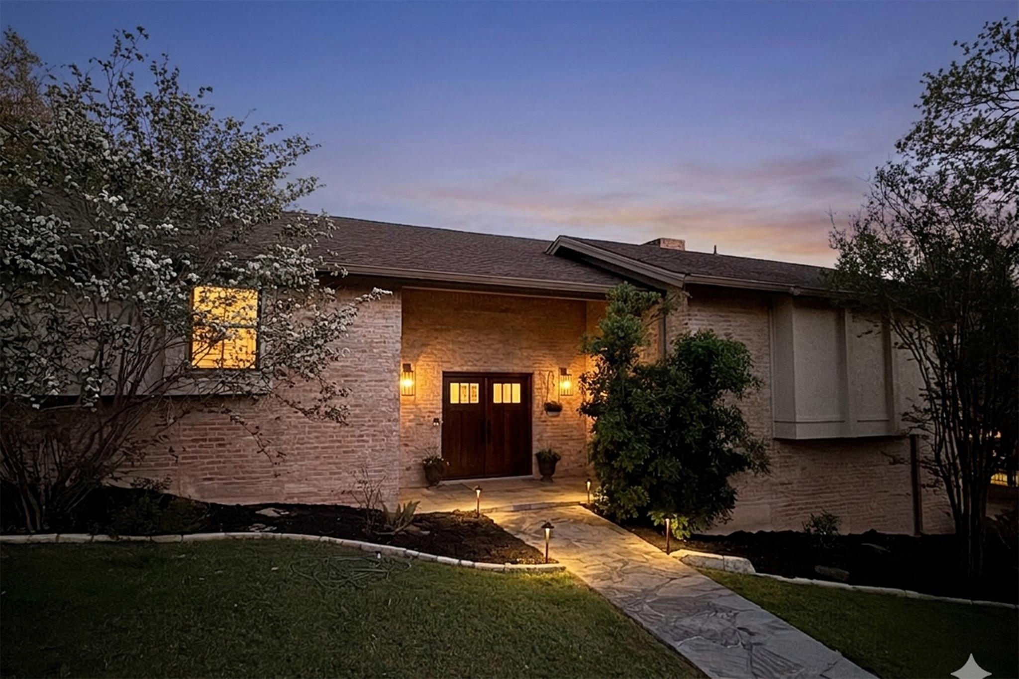 9407 Springwood Dr, Austin, TX 78750