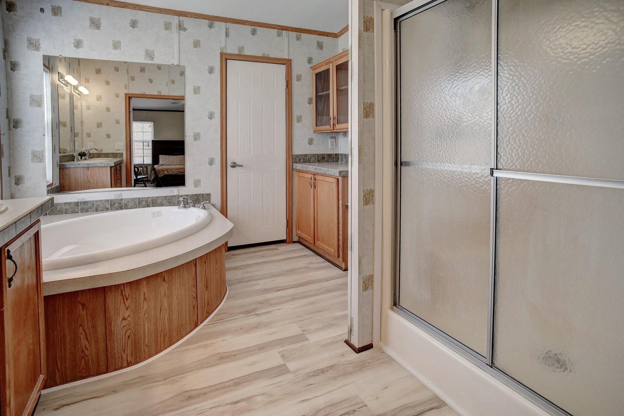 552 S Old Potato Rd, Paige, TX 78659