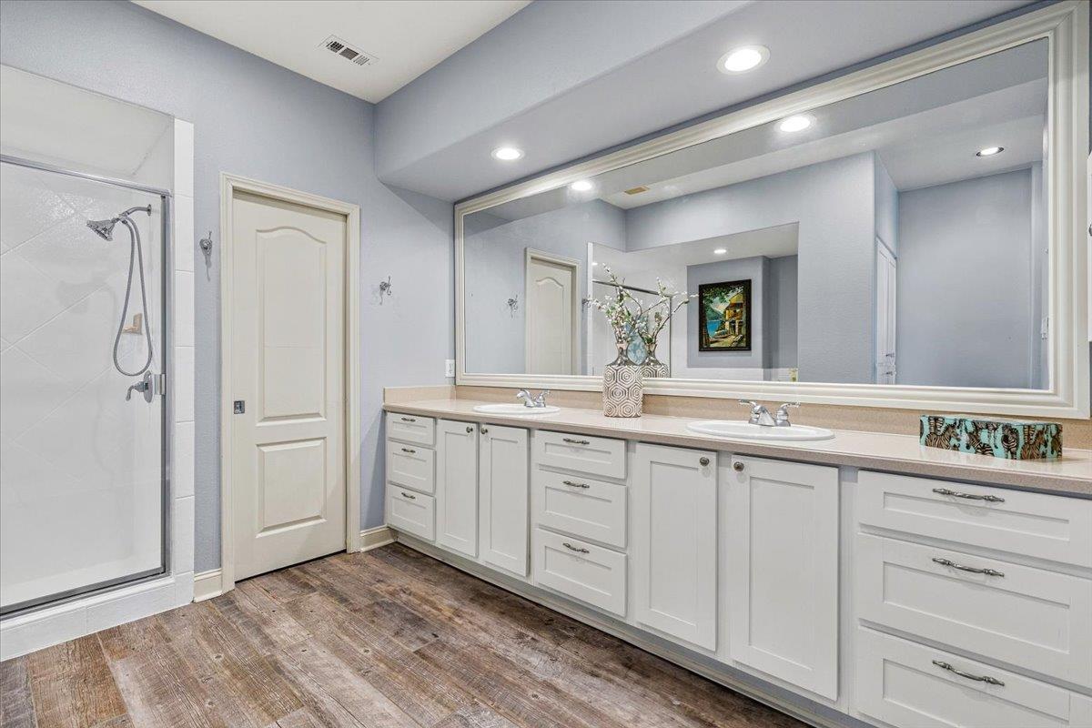 2001 Kahala Sunset Dr, Spicewood, TX 78669