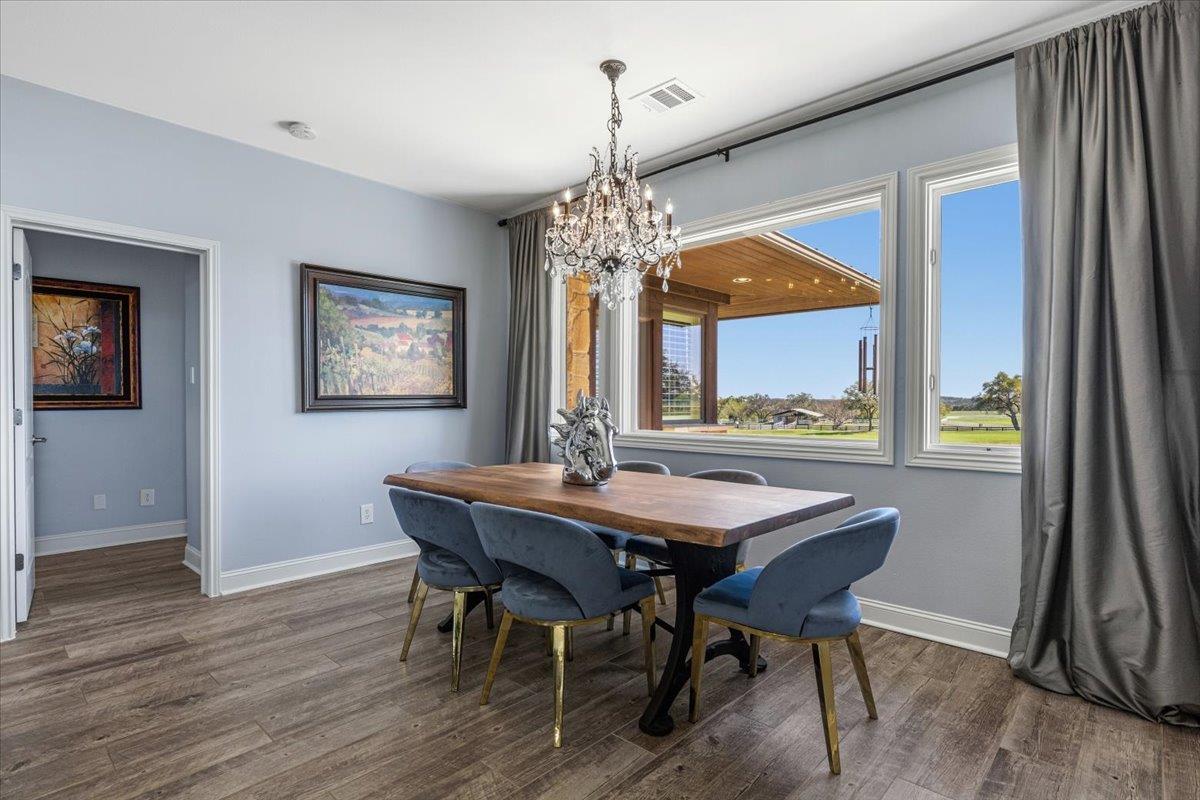 2001 Kahala Sunset Dr, Spicewood, TX 78669