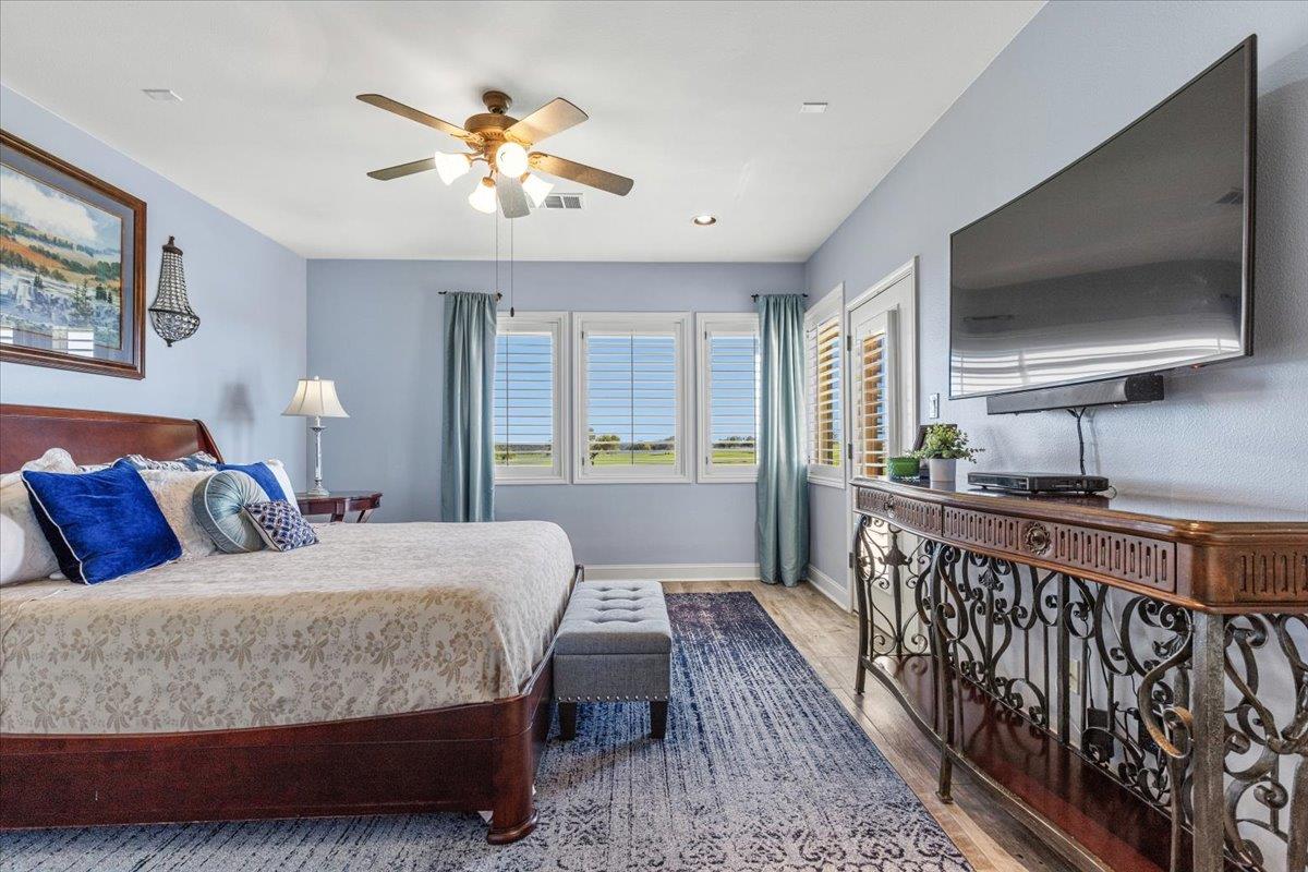 2001 Kahala Sunset Dr, Spicewood, TX 78669