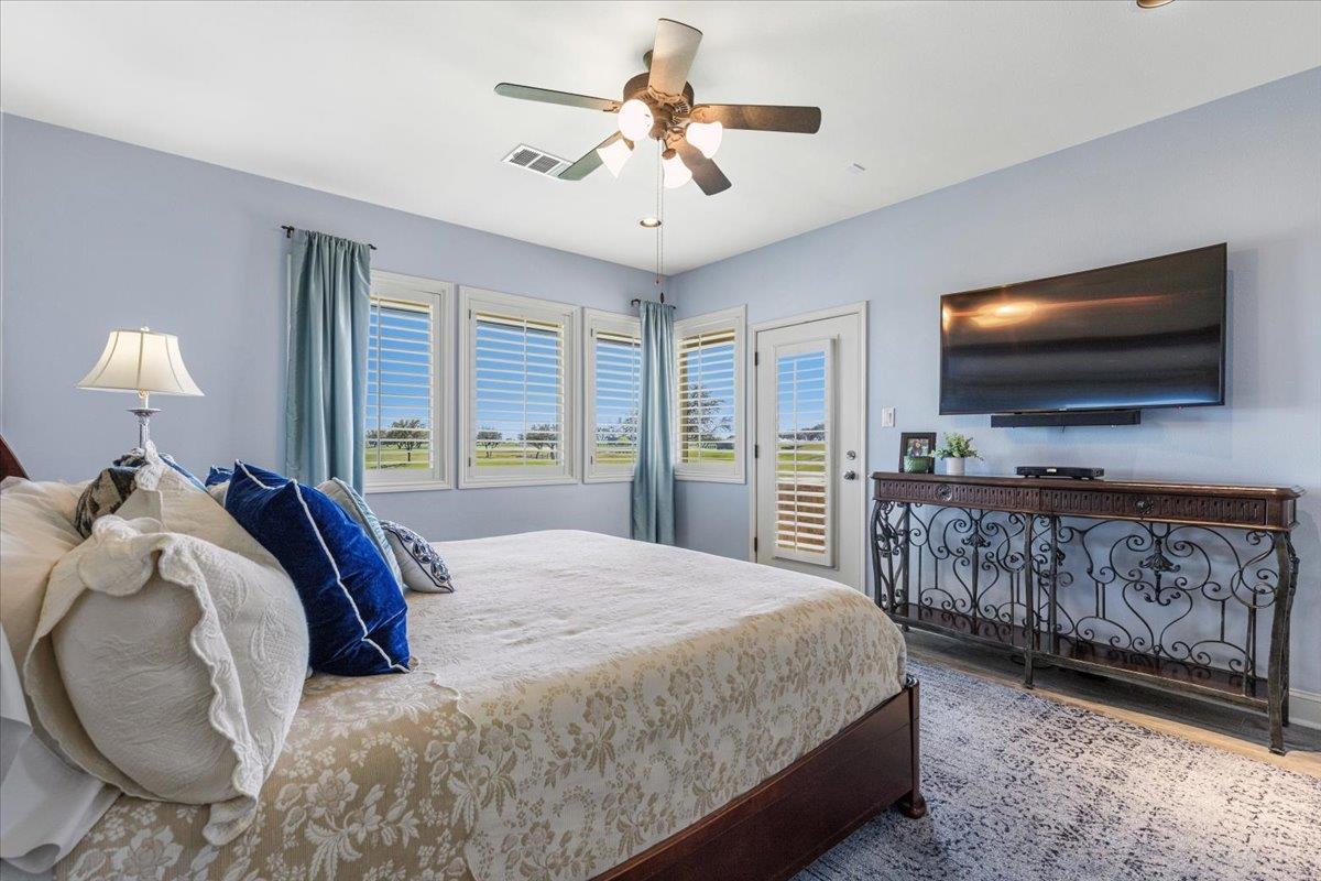 2001 Kahala Sunset Dr, Spicewood, TX 78669