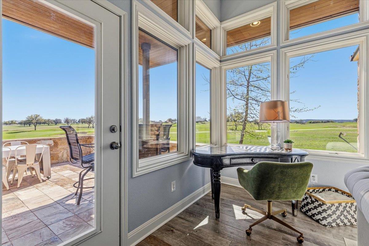 2001 Kahala Sunset Dr, Spicewood, TX 78669