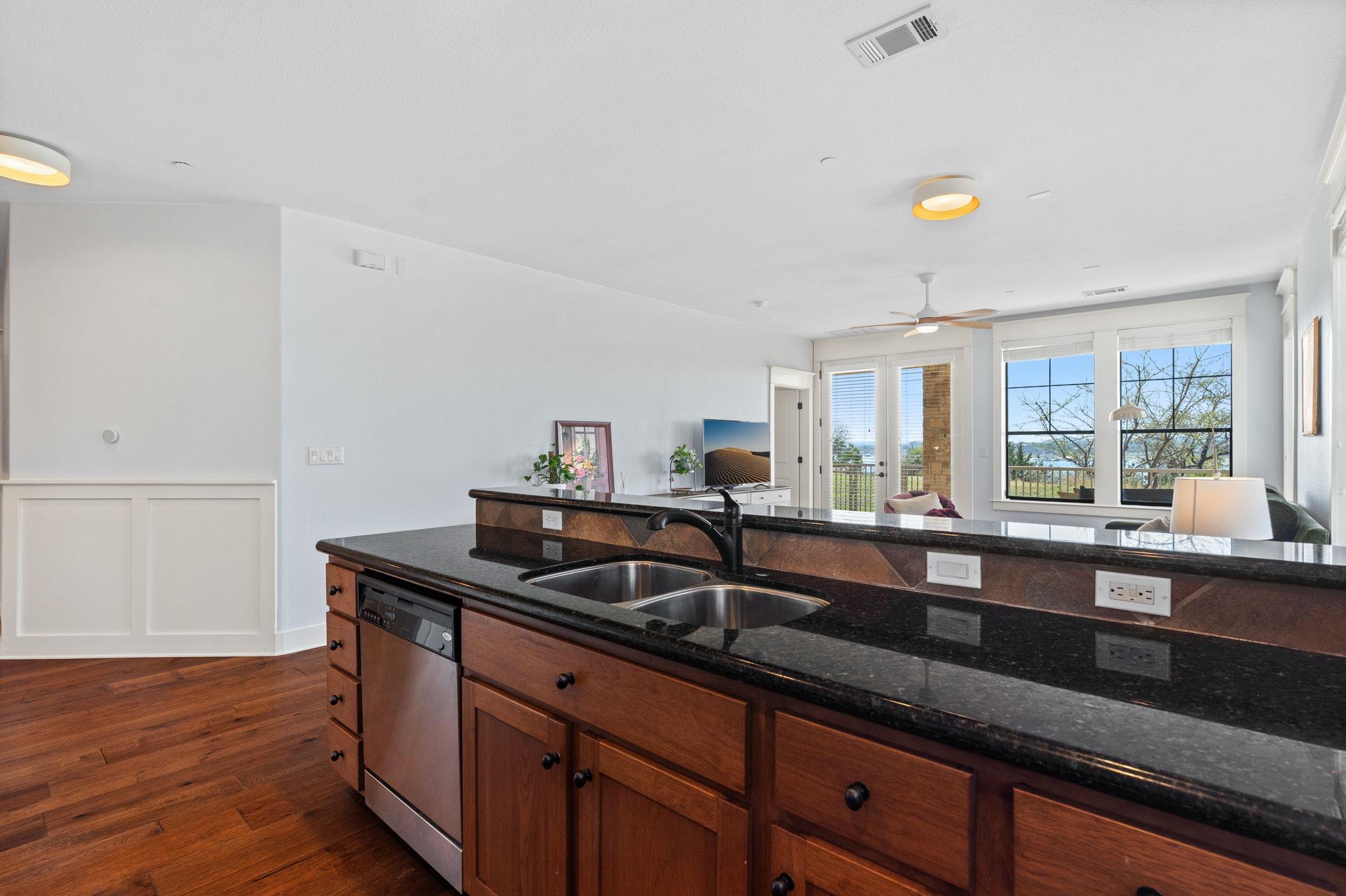 6608 Lantern View Dr # 102, Jonestown, TX 78645