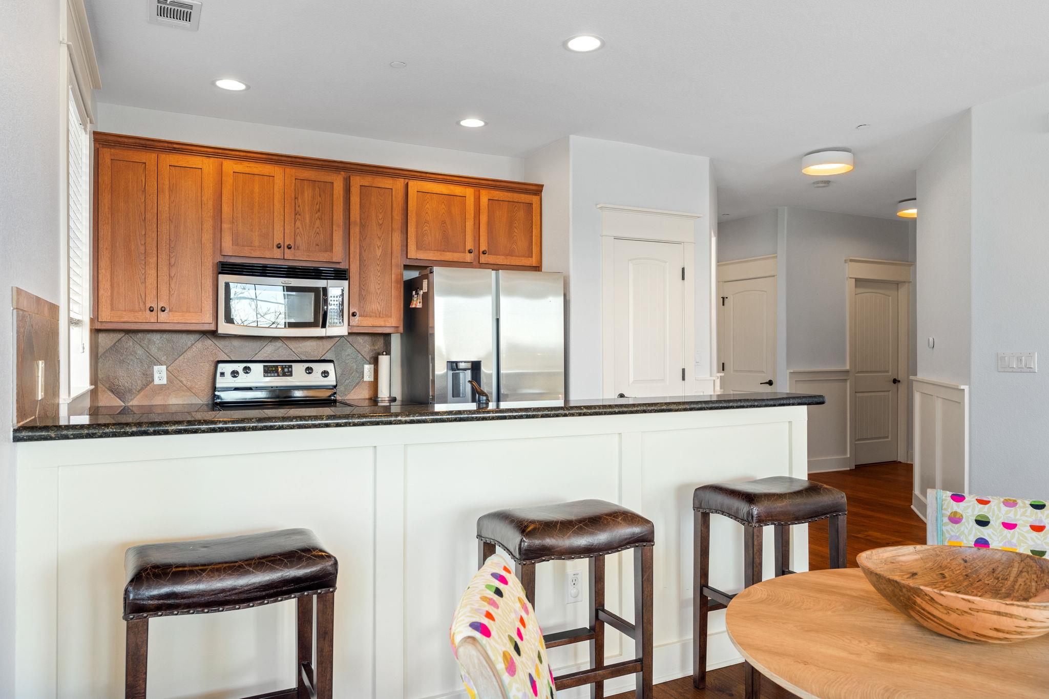 6608 Lantern View Dr # 102, Jonestown, TX 78645