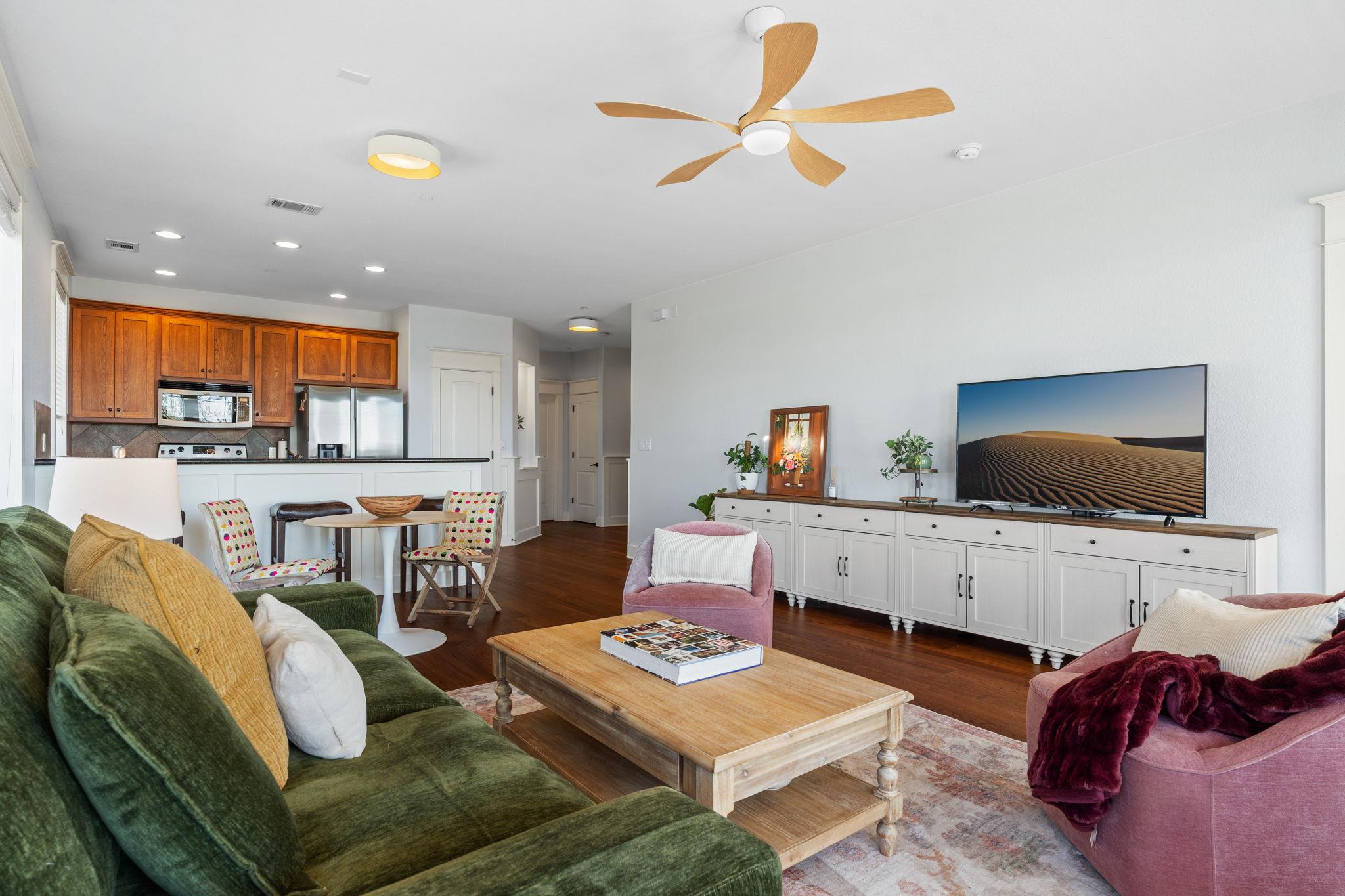 6608 Lantern View Dr # 102, Jonestown, TX 78645