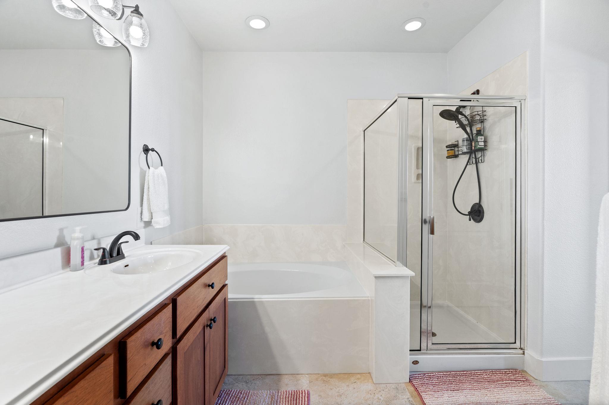 6608 Lantern View Dr # 102, Jonestown, TX 78645