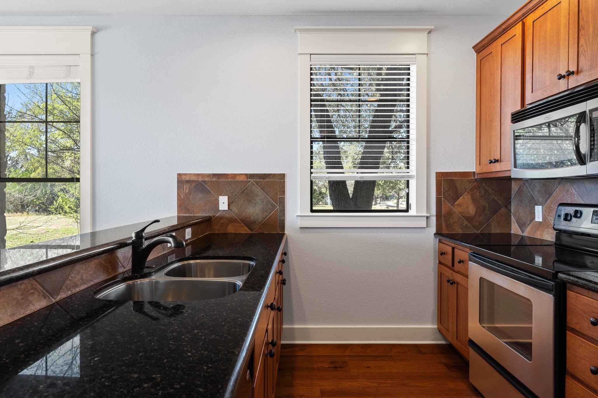 6608 Lantern View Dr # 102, Jonestown, TX 78645