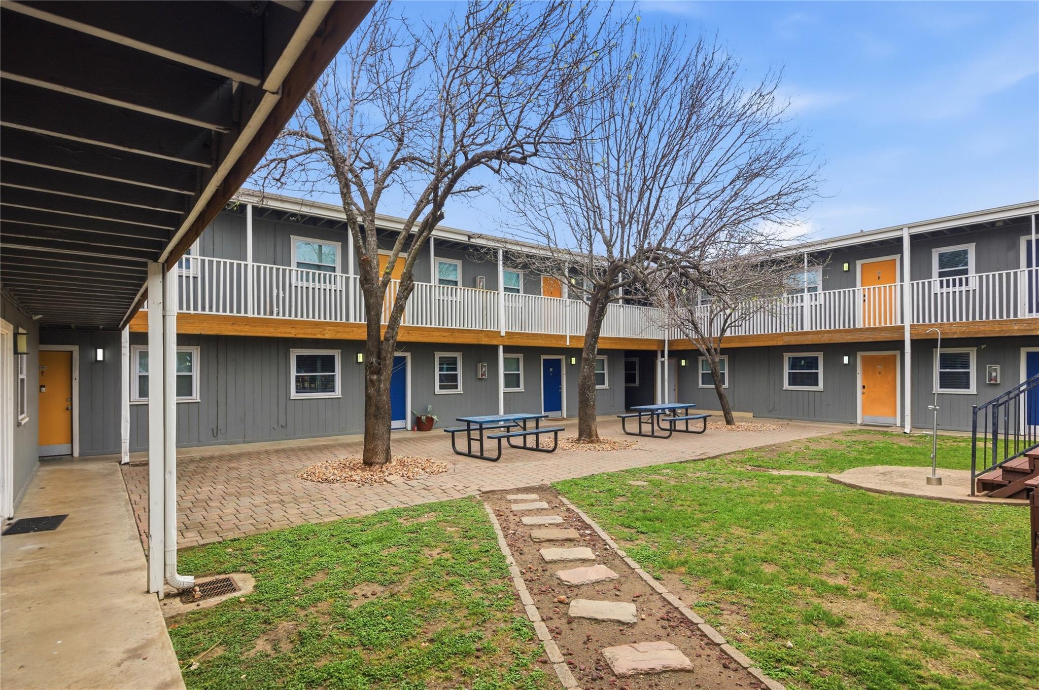 2401 Manor Rd # 232, Austin, TX 78722