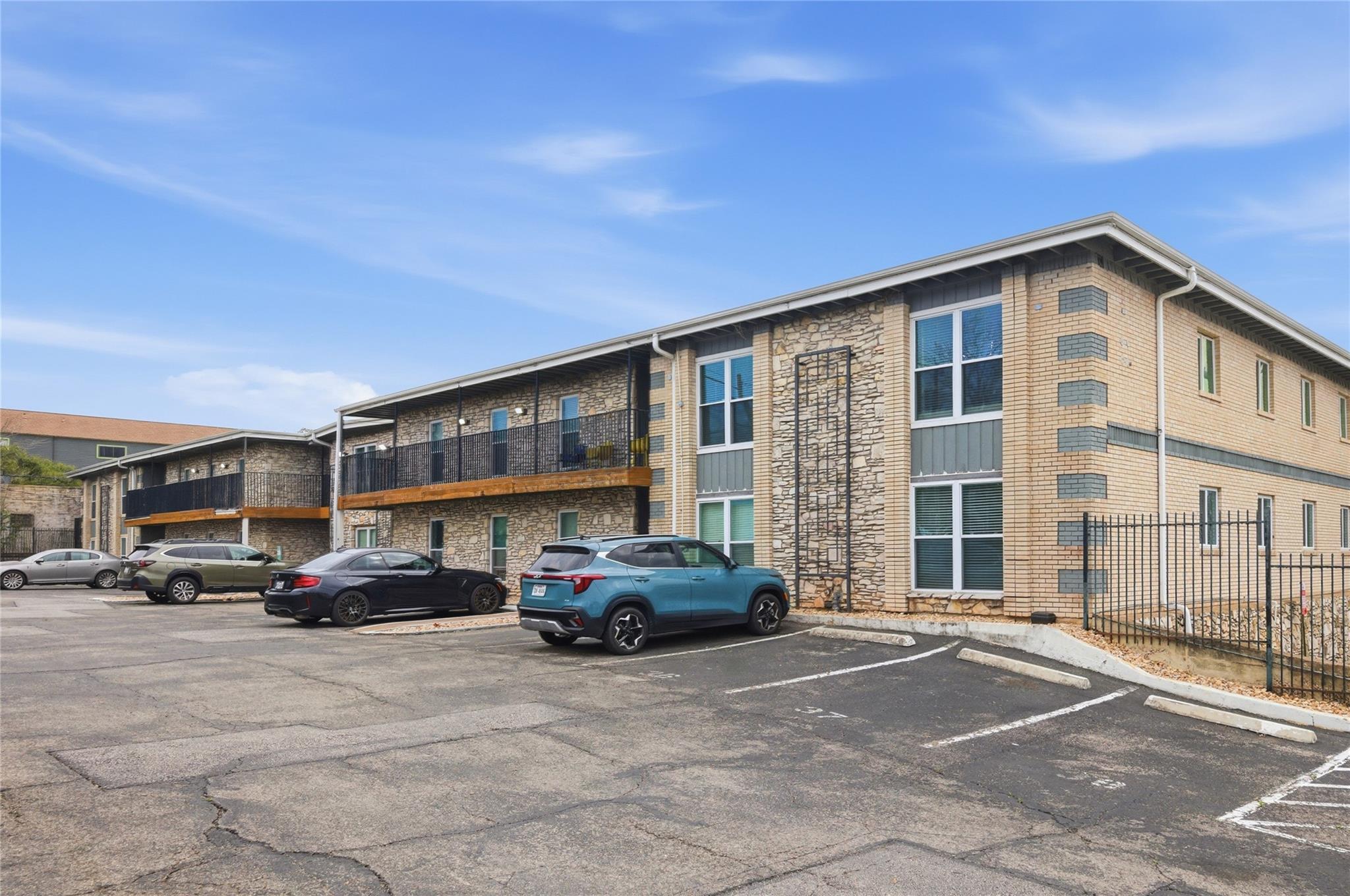 2401 Manor Rd # 232, Austin, TX 78722