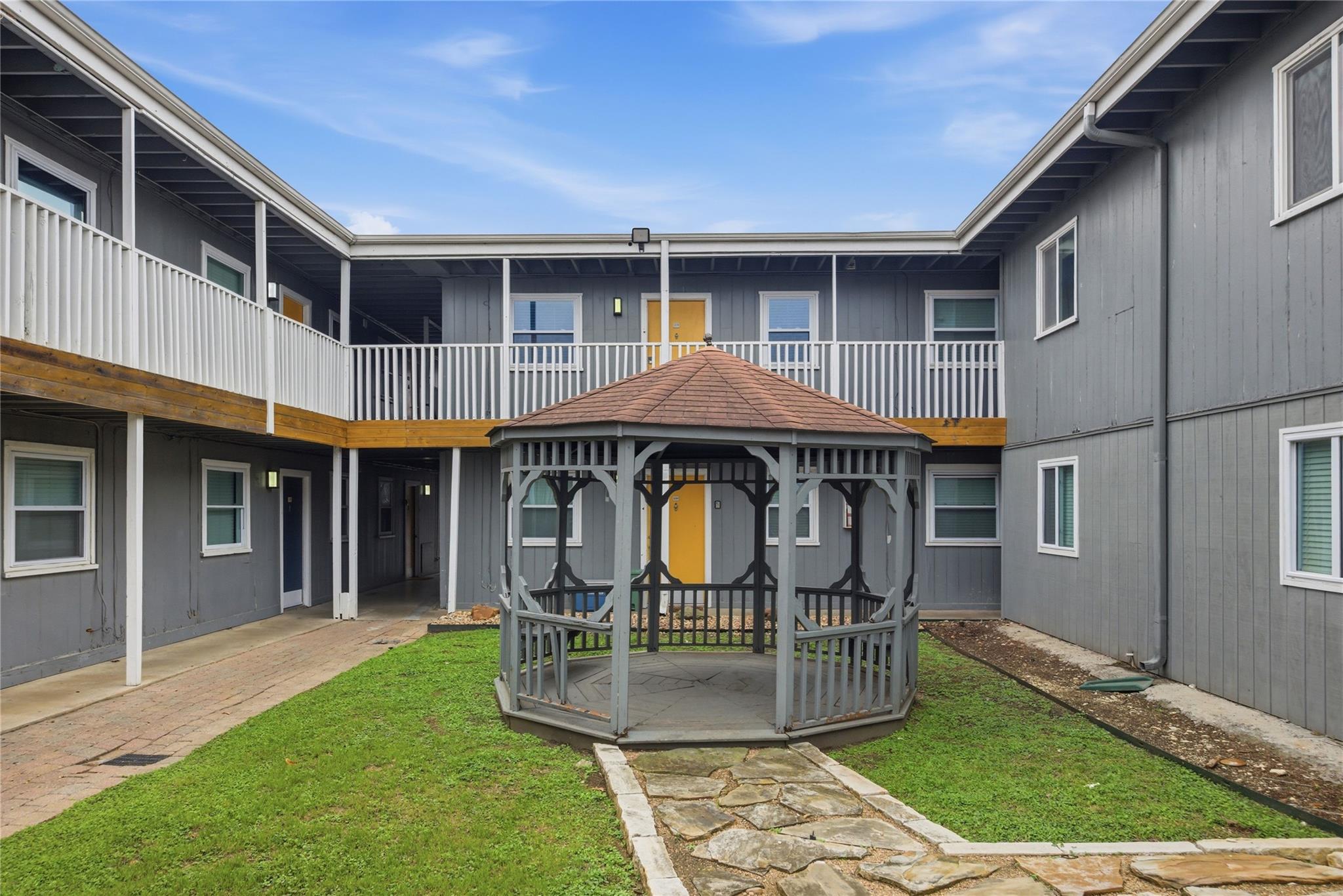 2401 Manor Rd # 232, Austin, TX 78722