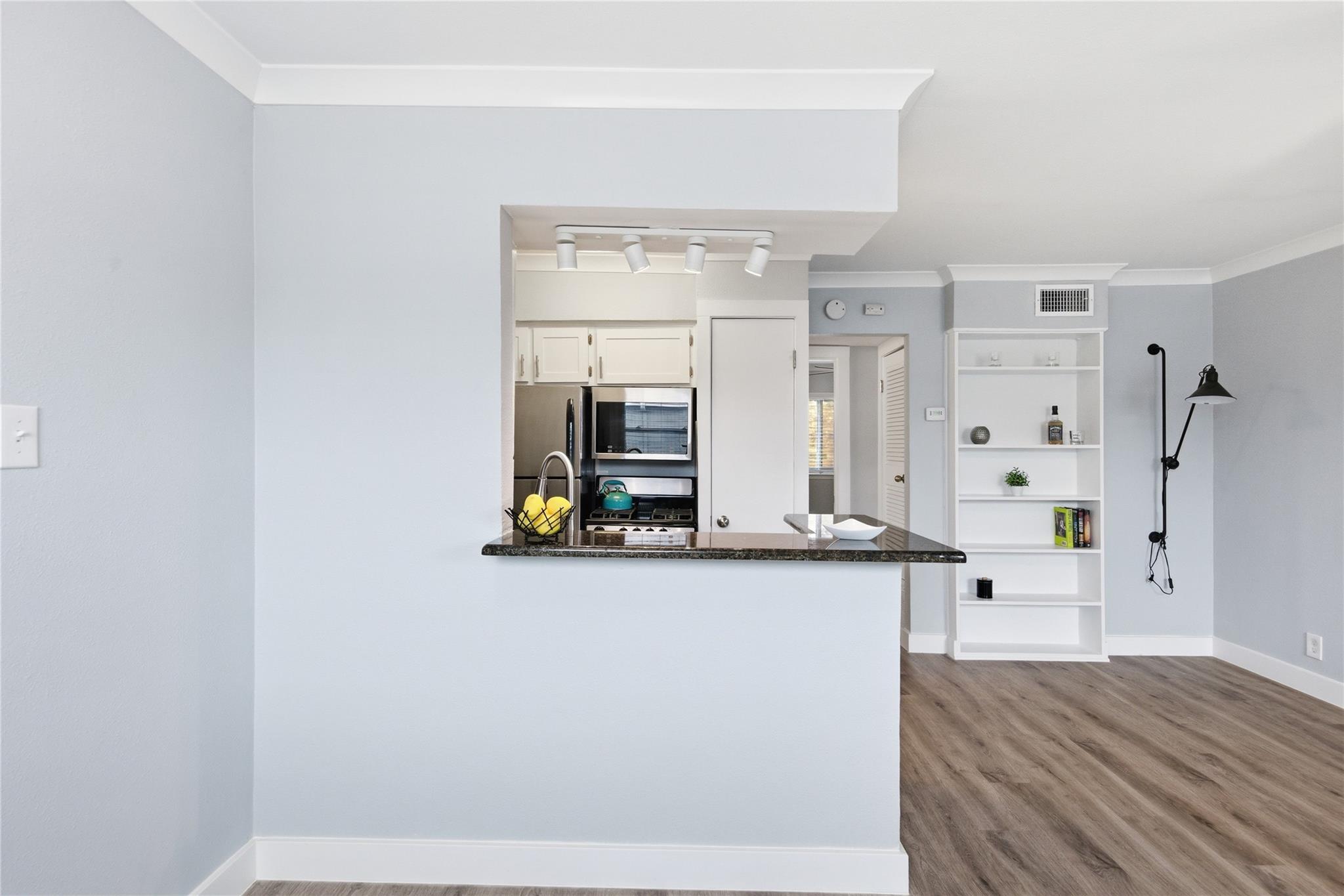 2401 Manor Rd # 232, Austin, TX 78722