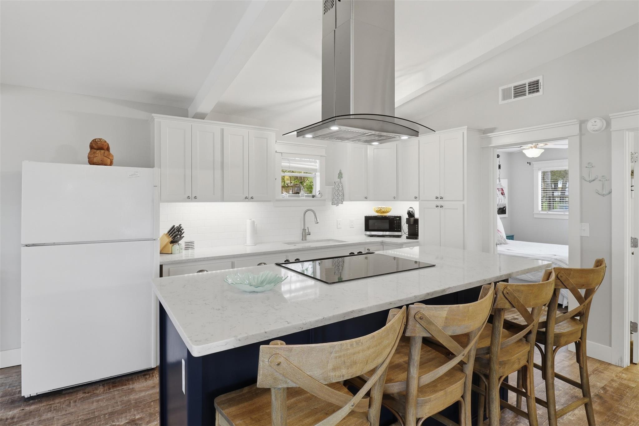 434 E Castleshoals Dr, Marble Falls, TX 78654