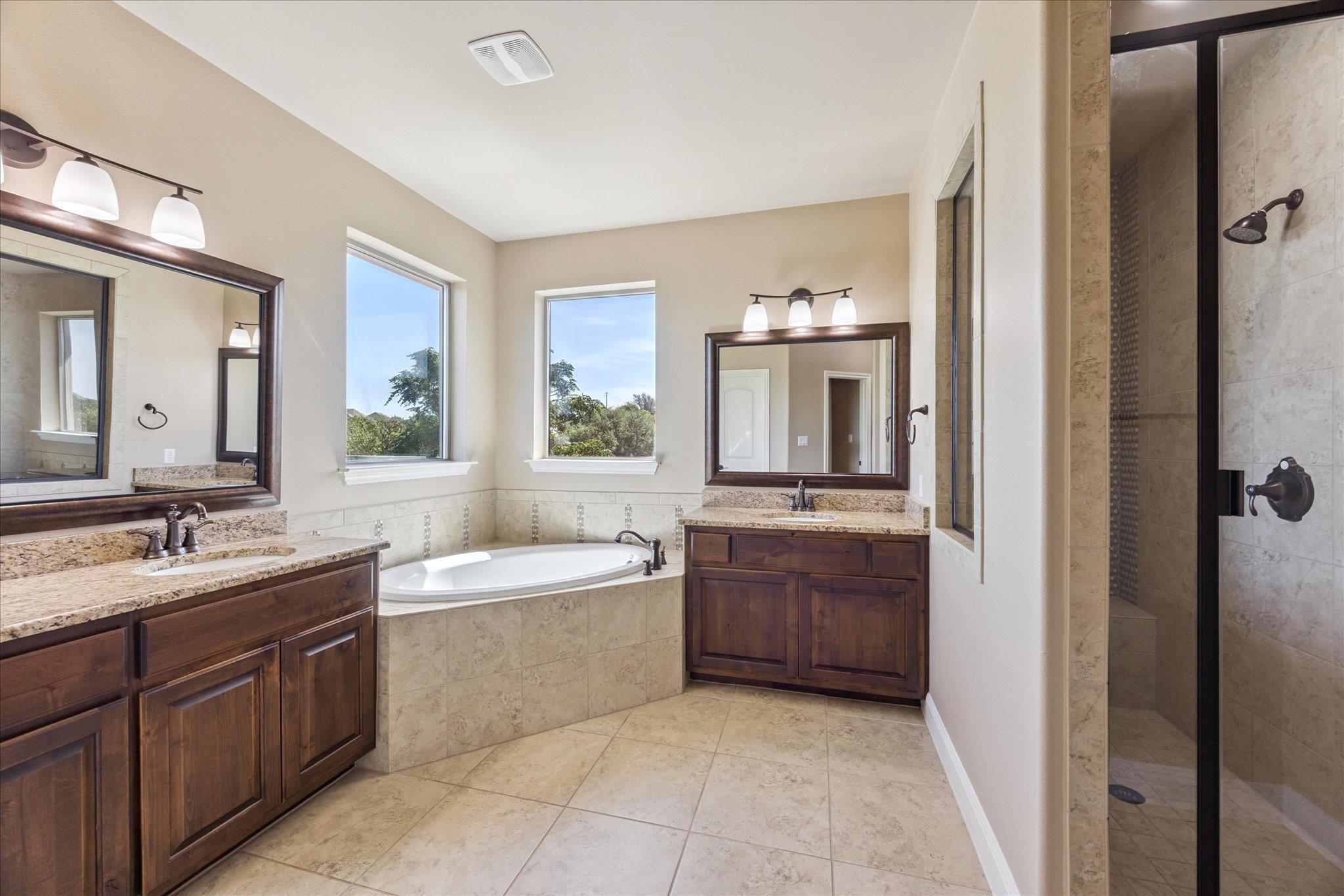 101 Stephanie Ln, Austin, TX 78738