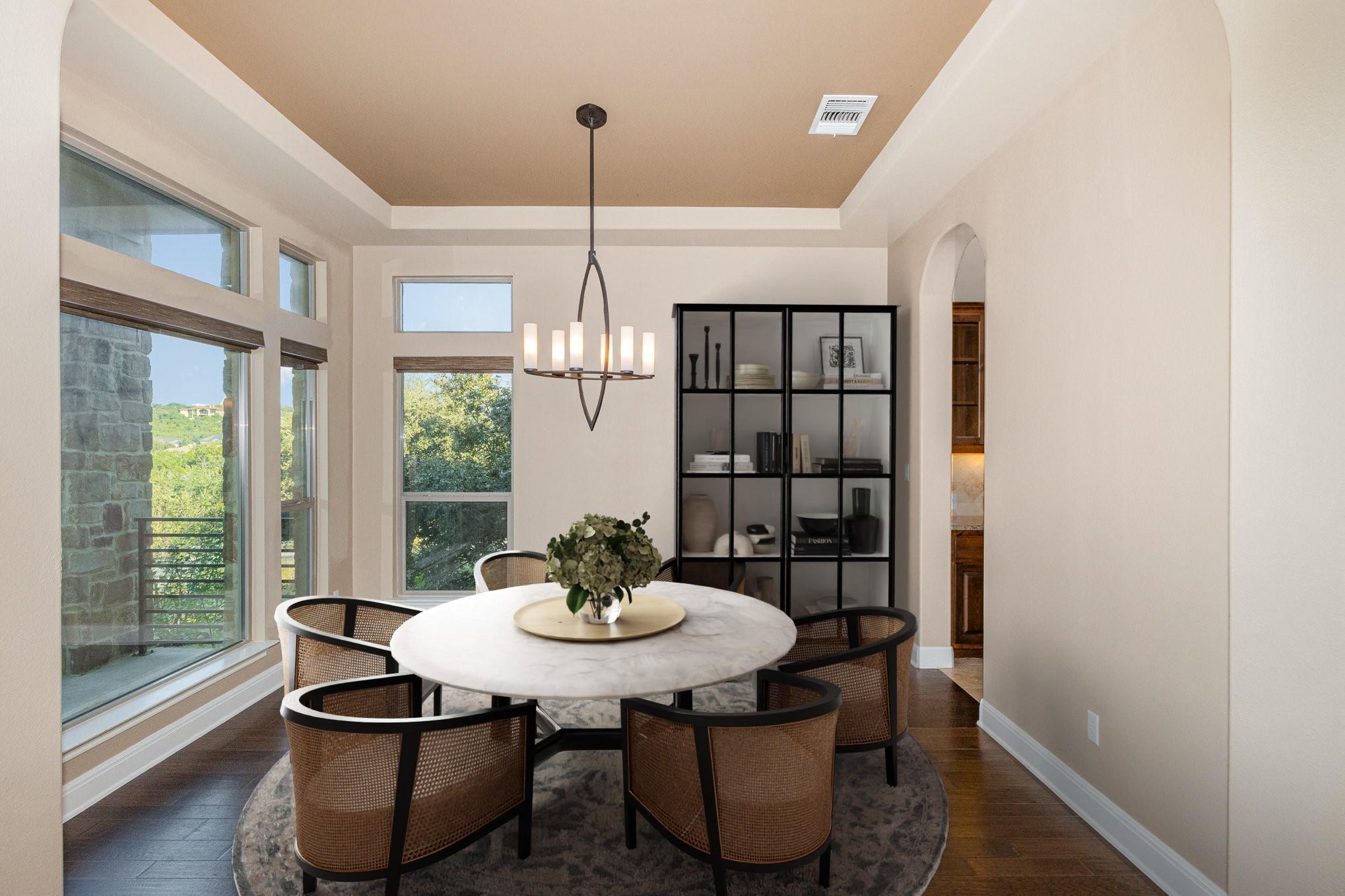 101 Stephanie Ln, Austin, TX 78738