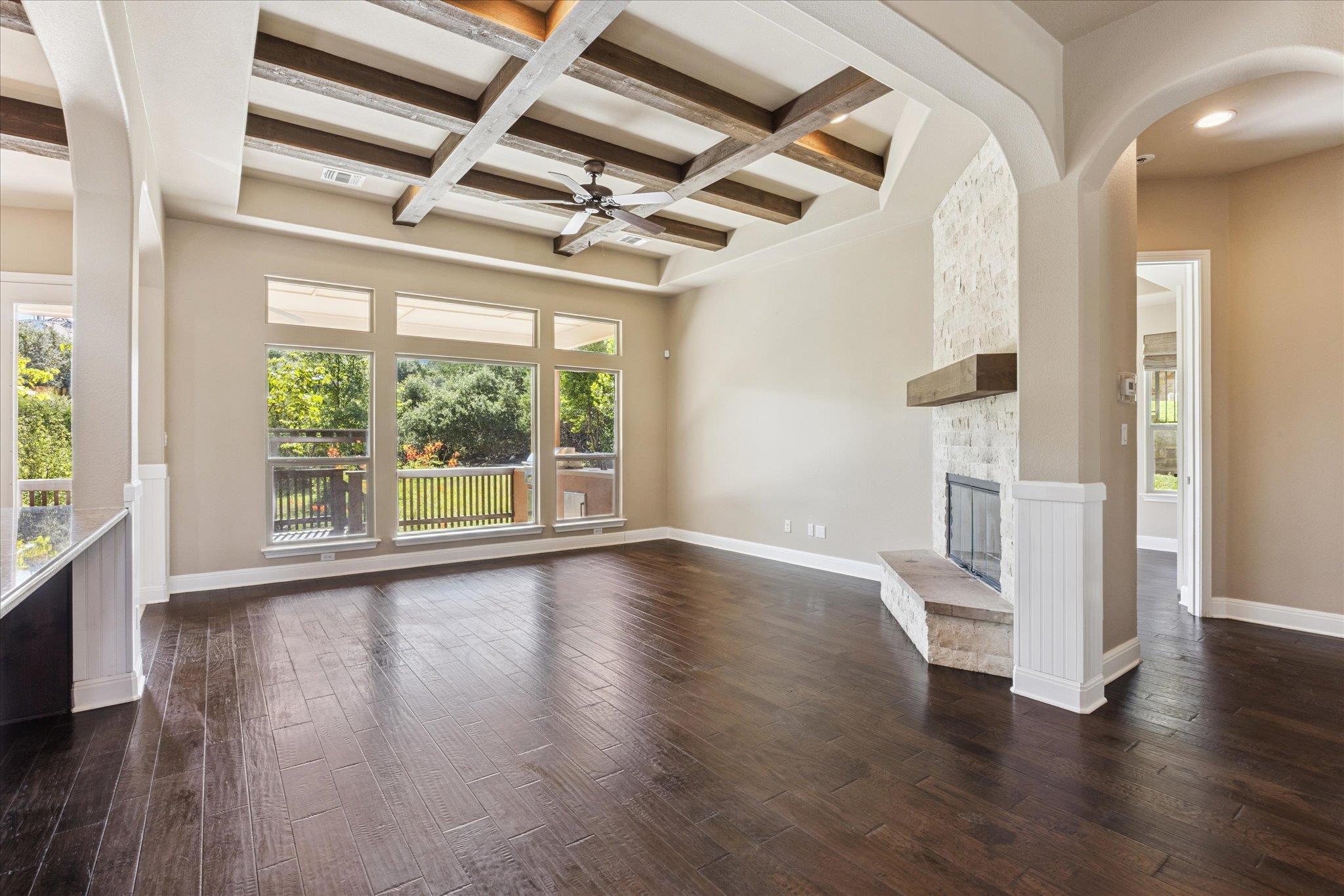 101 Stephanie Ln, Austin, TX 78738