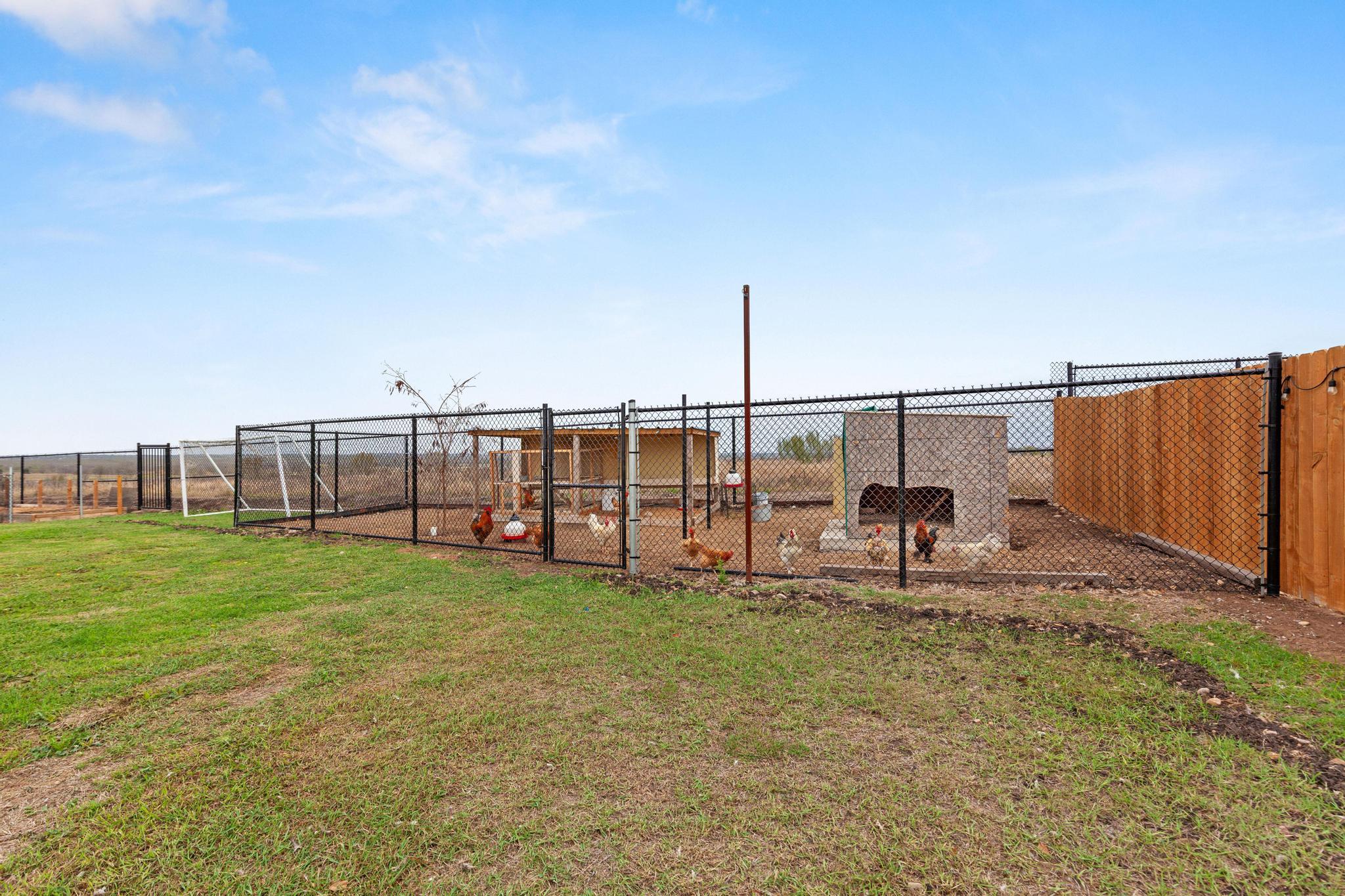 122 Kelp Gull Dr, Del Valle, TX 78617