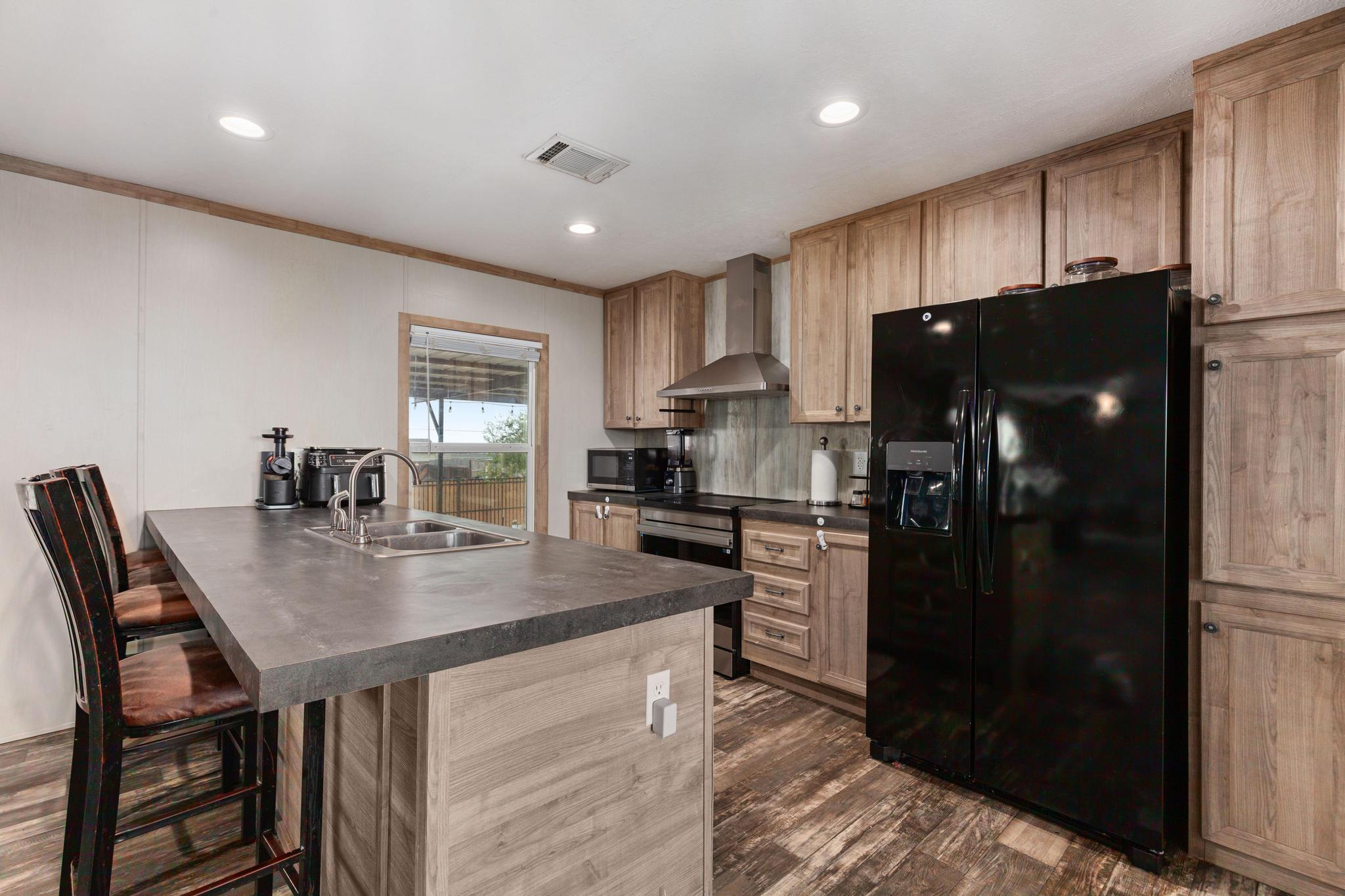 122 Kelp Gull Dr, Del Valle, TX 78617