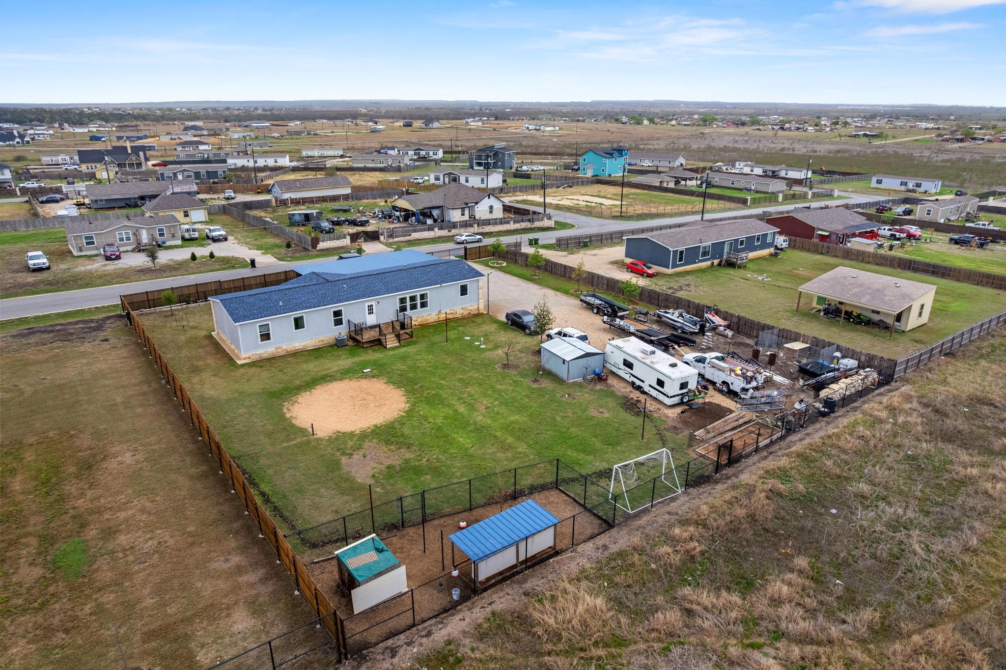 122 Kelp Gull Dr, Del Valle, TX 78617