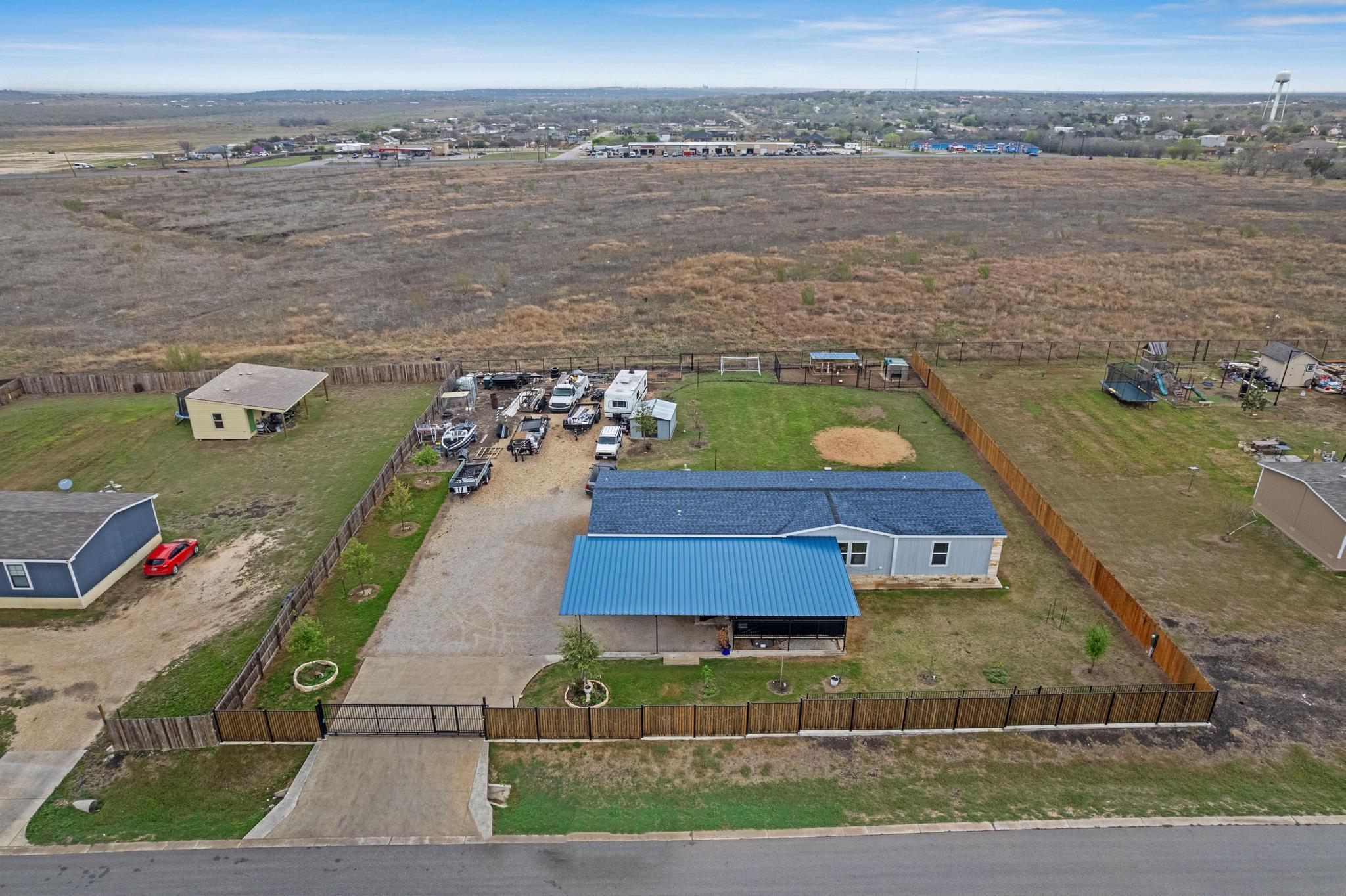 122 Kelp Gull Dr, Del Valle, TX 78617