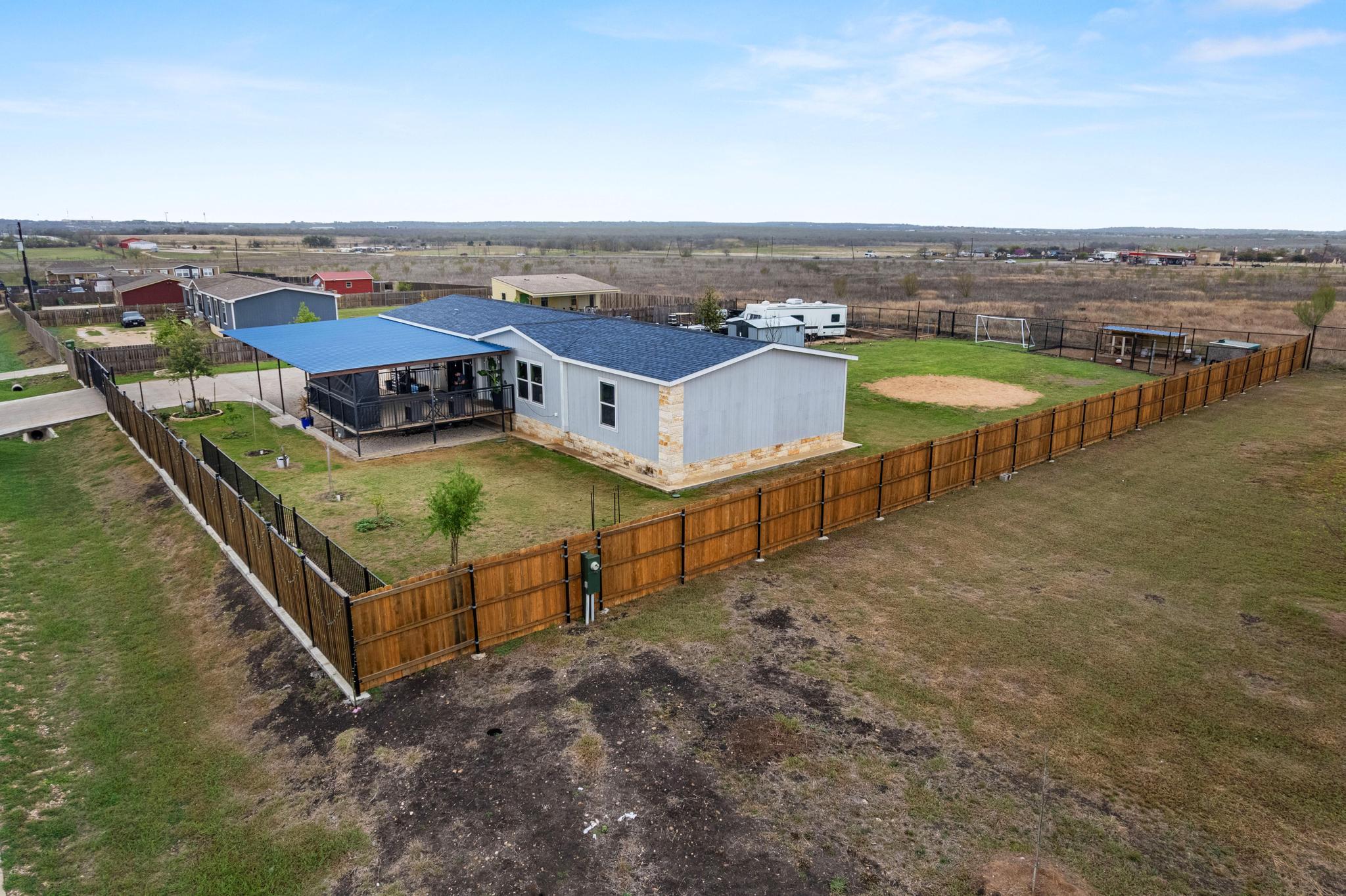 122 Kelp Gull Dr, Del Valle, TX 78617