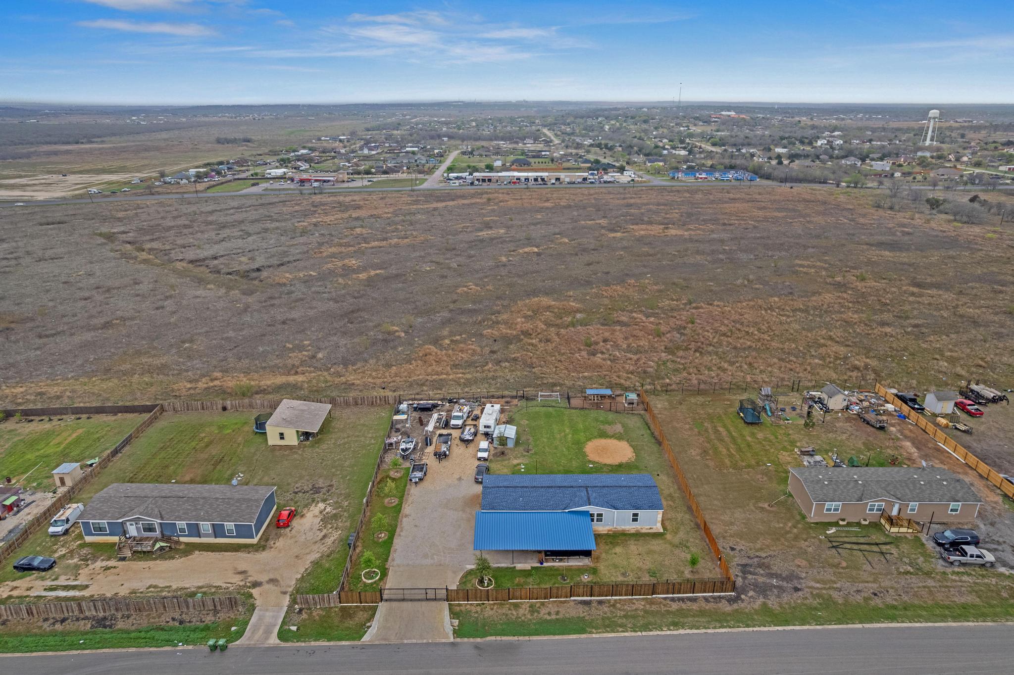 122 Kelp Gull Dr, Del Valle, TX 78617